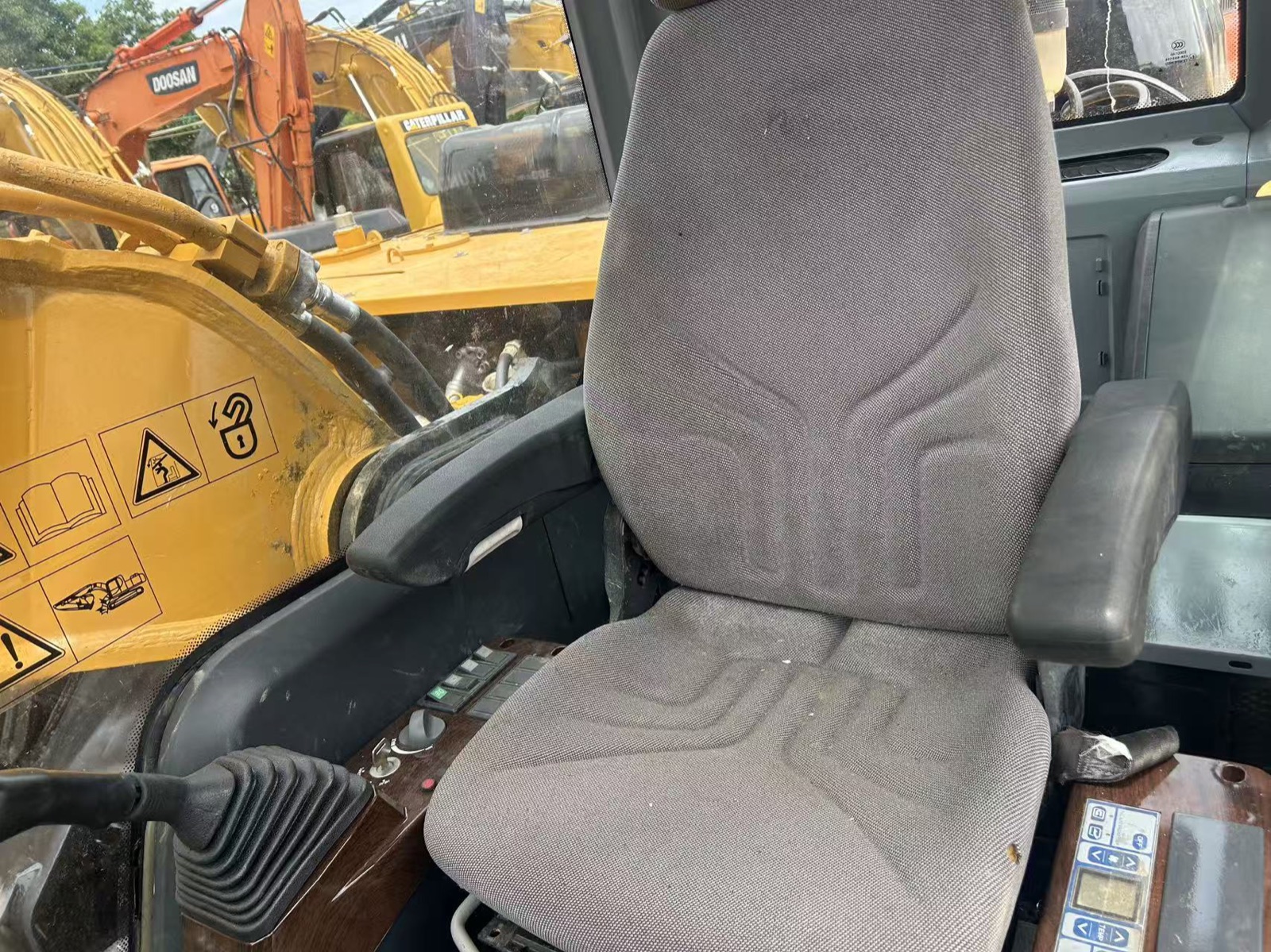 Sany 335H used excavator 0 photo 2