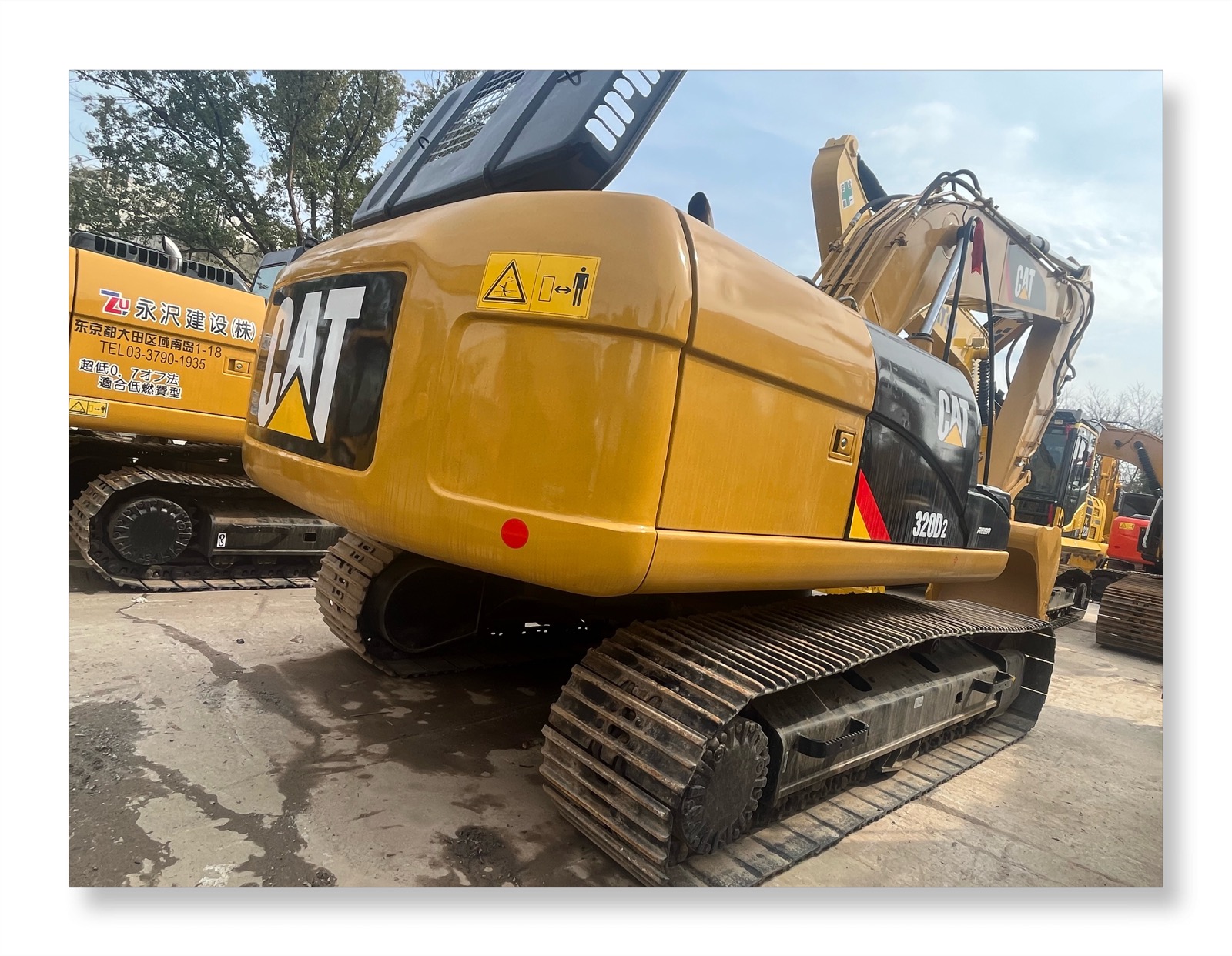 CAT 320D2 used excavator 0 photo 2