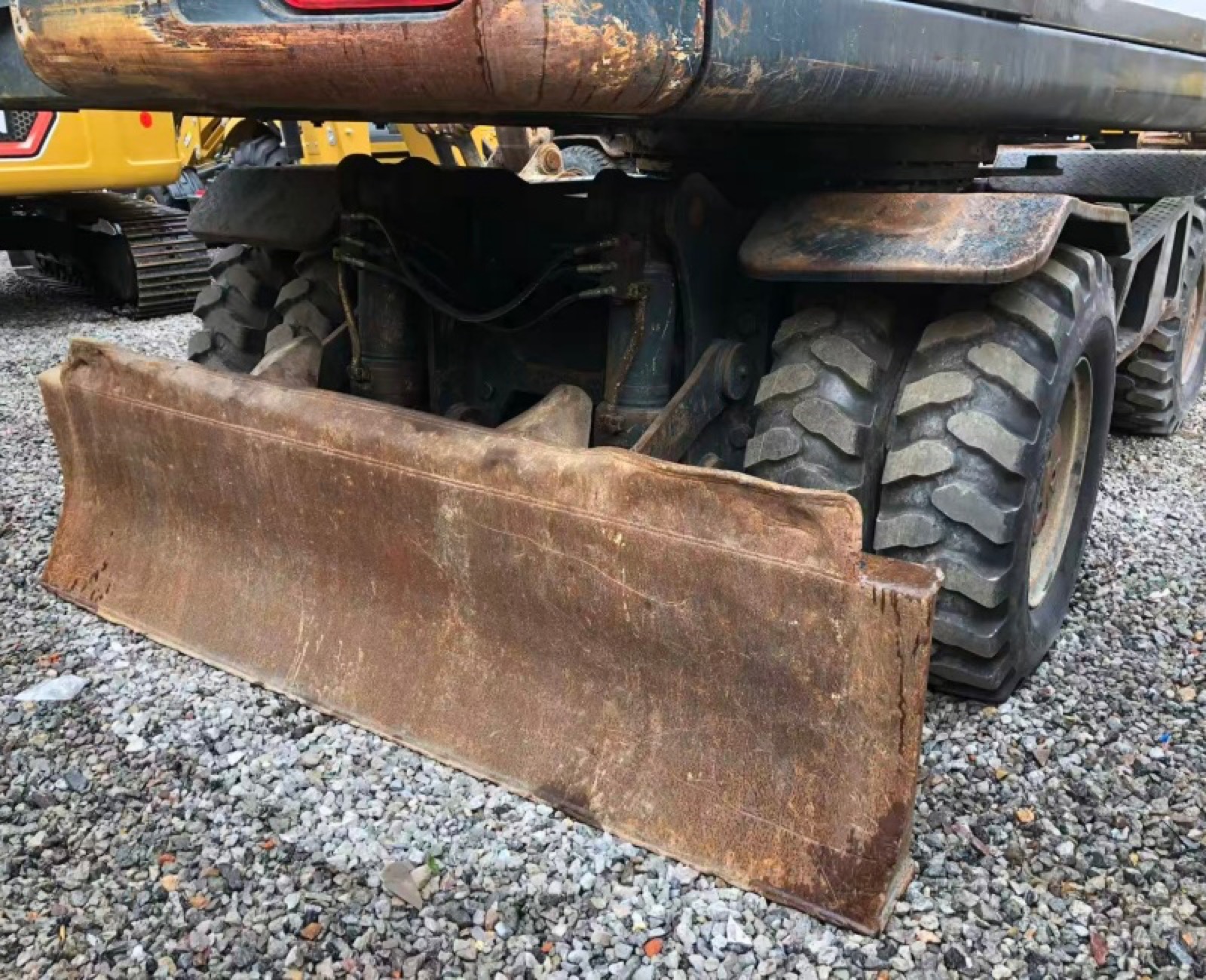Hyundai 210W-9 used excavator 0 photo 4