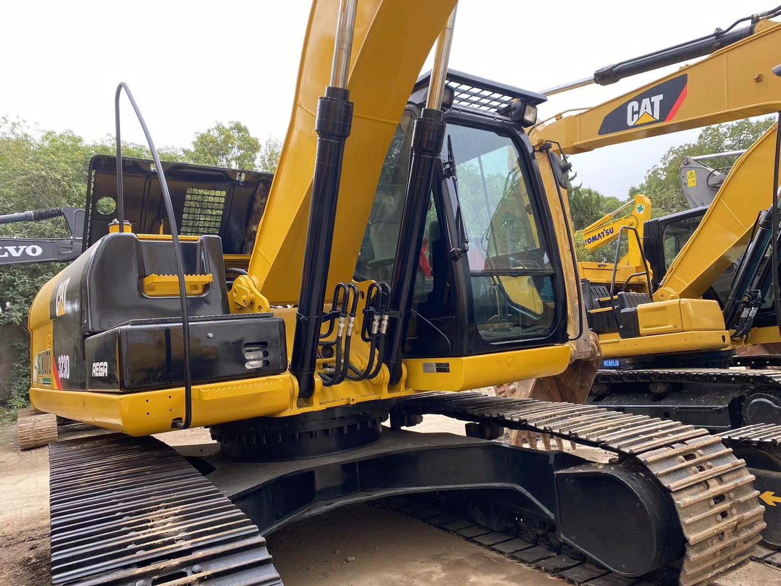 CAT 323D used excavator 0 photo 6