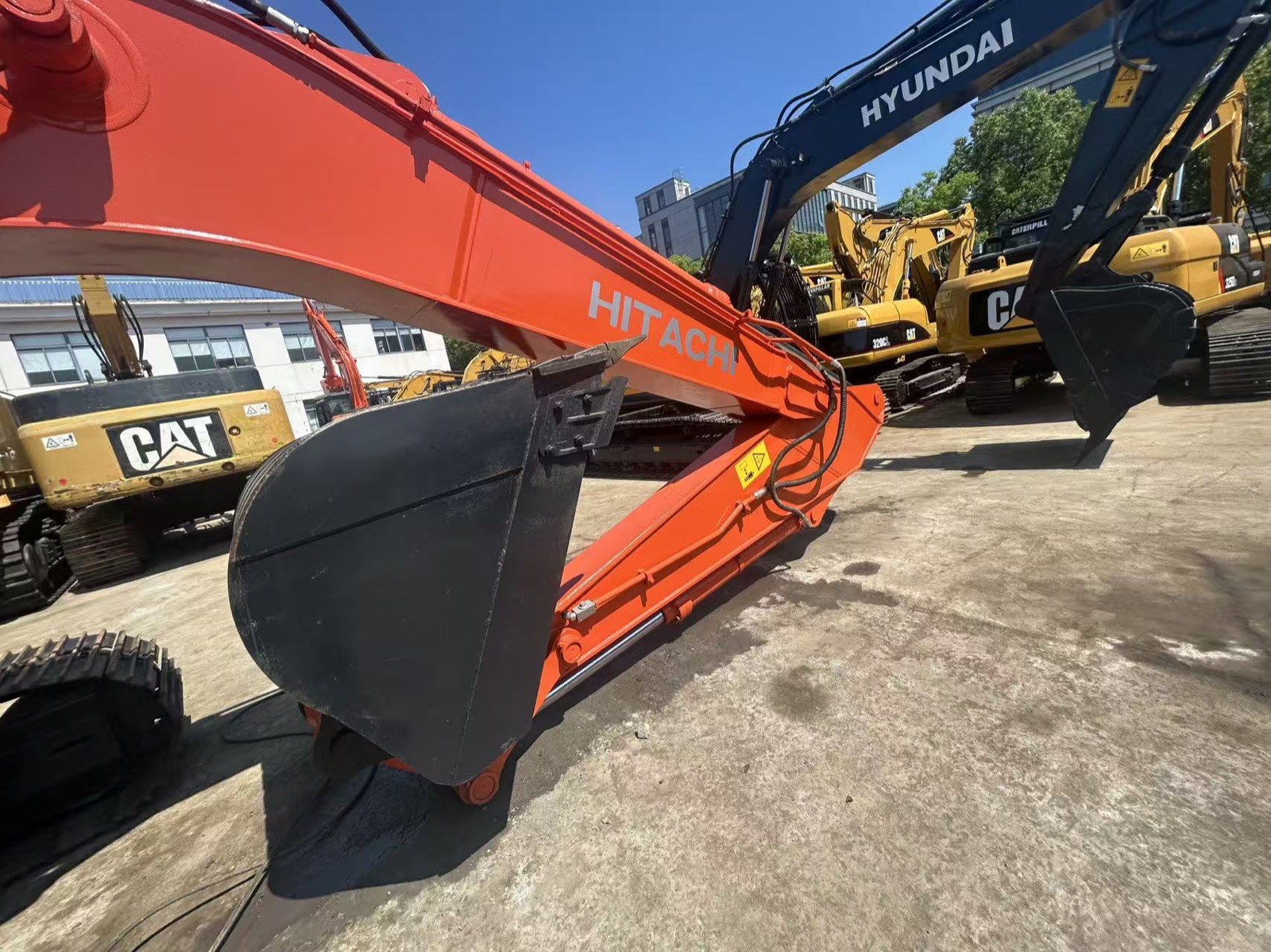 Hitachi ZX240 used excavator 0 photo 2