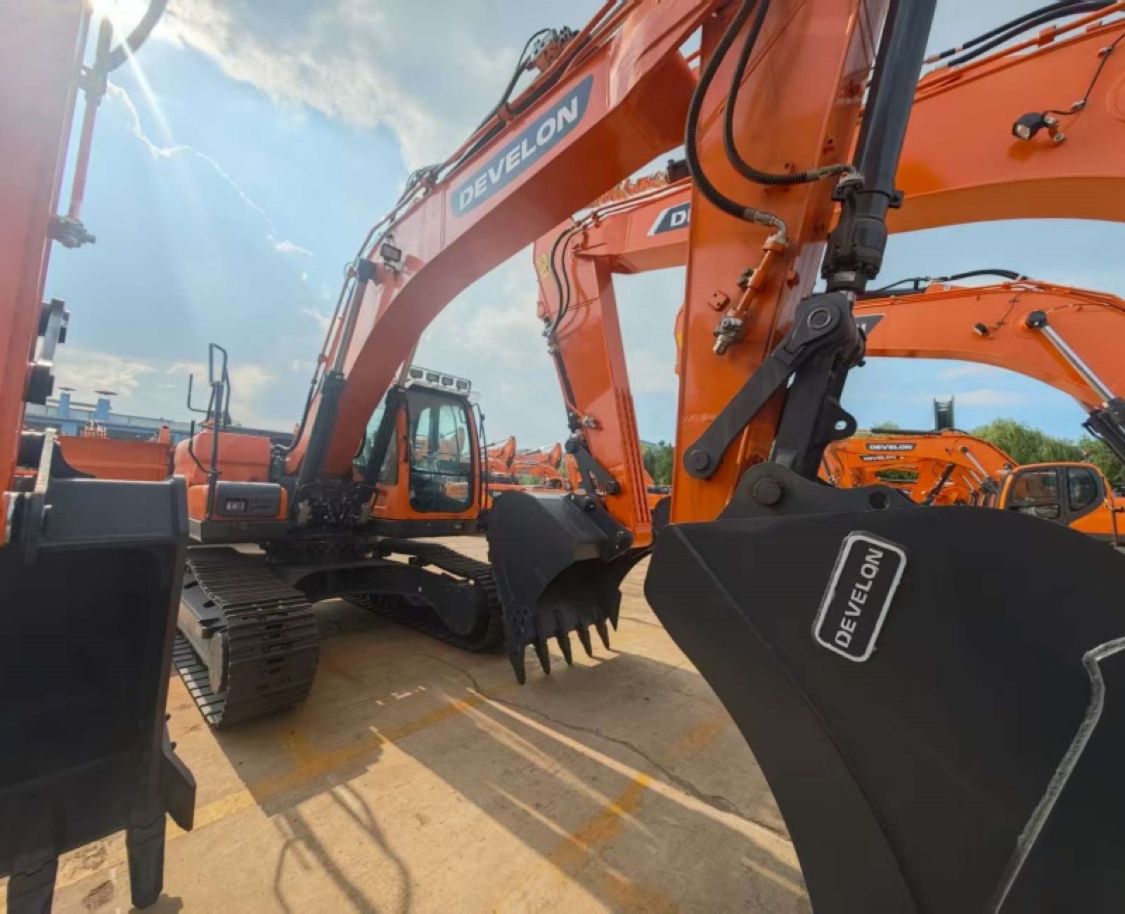 Doosan DX225NLCA used excavator 0 photo 2