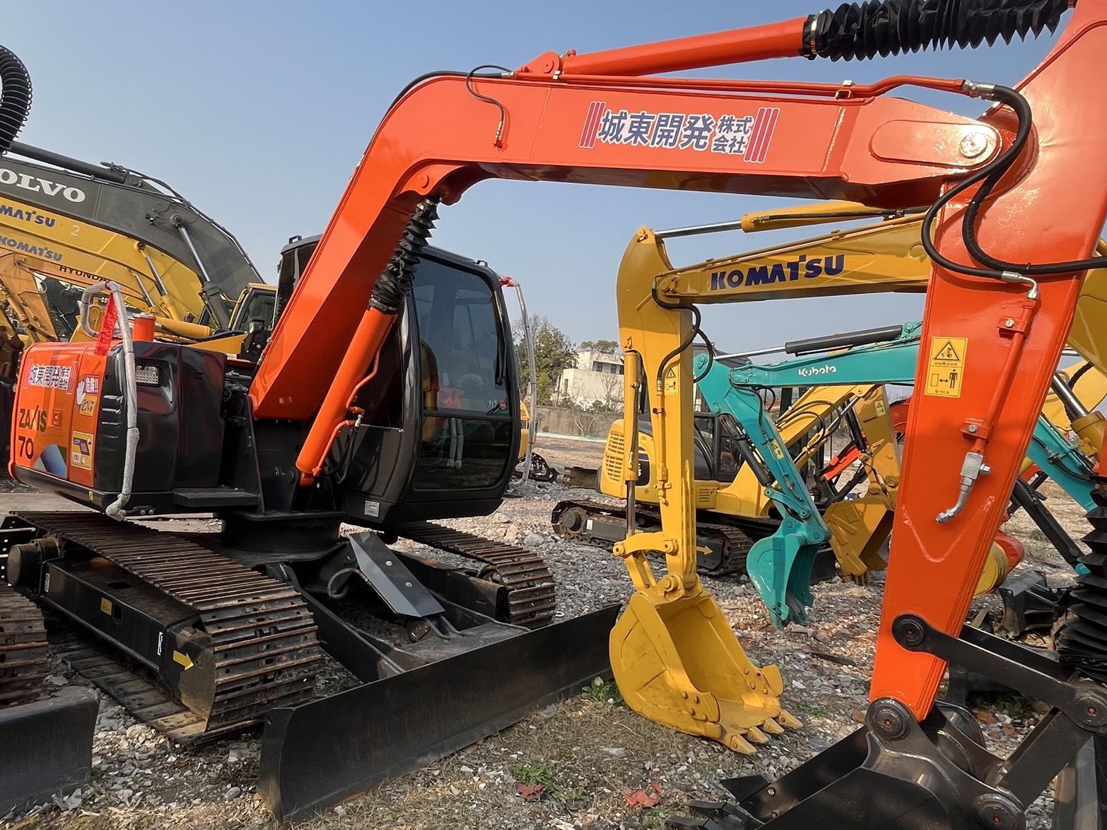 Hitachi 70 Mini used excavator 0 photo 2