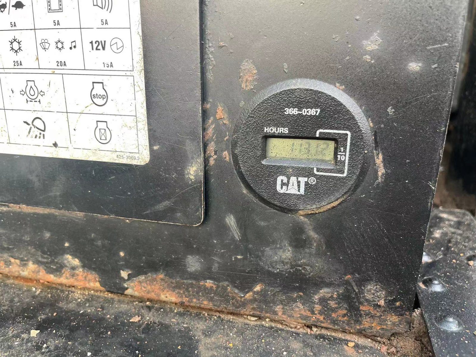 CAT 305.5E2 Mini used excavator 0 photo 6