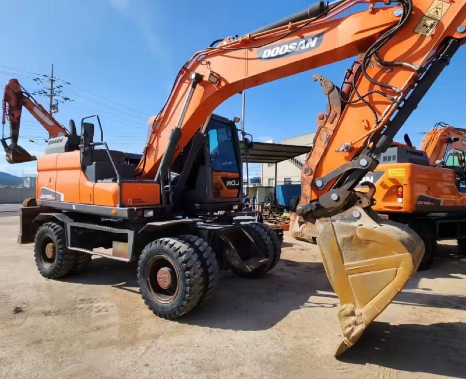 Doosan 140 used excavator 0 photo 4