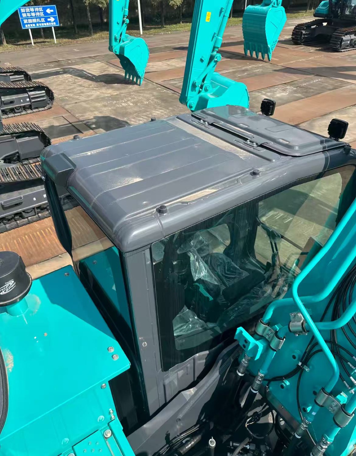Kobelco SK240LC-12 used excavator 0 photo 3