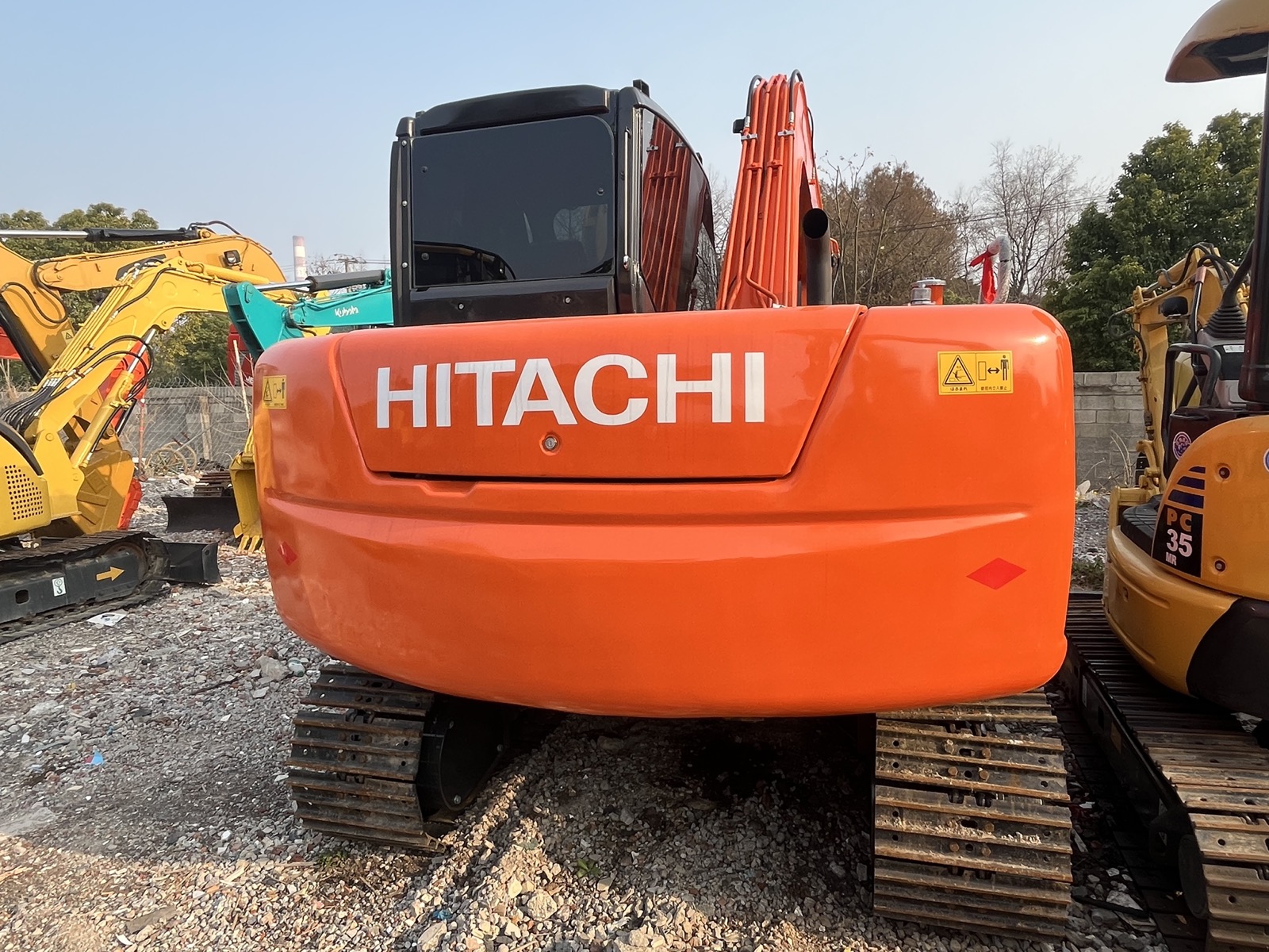 Hitachi 70 Mini used excavator 0 photo 7