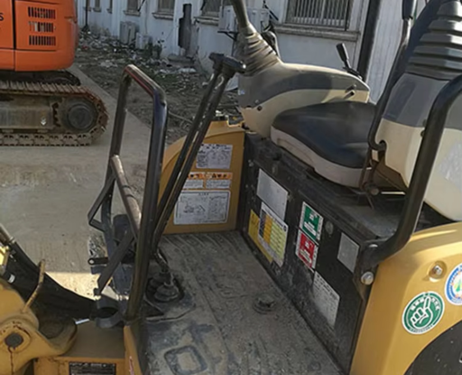 CAT 301.5 Mini used excavator 0 photo 3