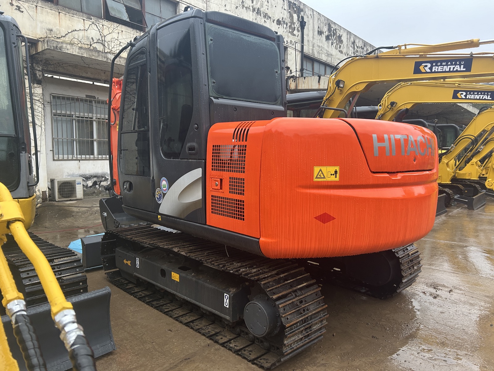 Hitachi 70 Mini used excavator 0 photo 3