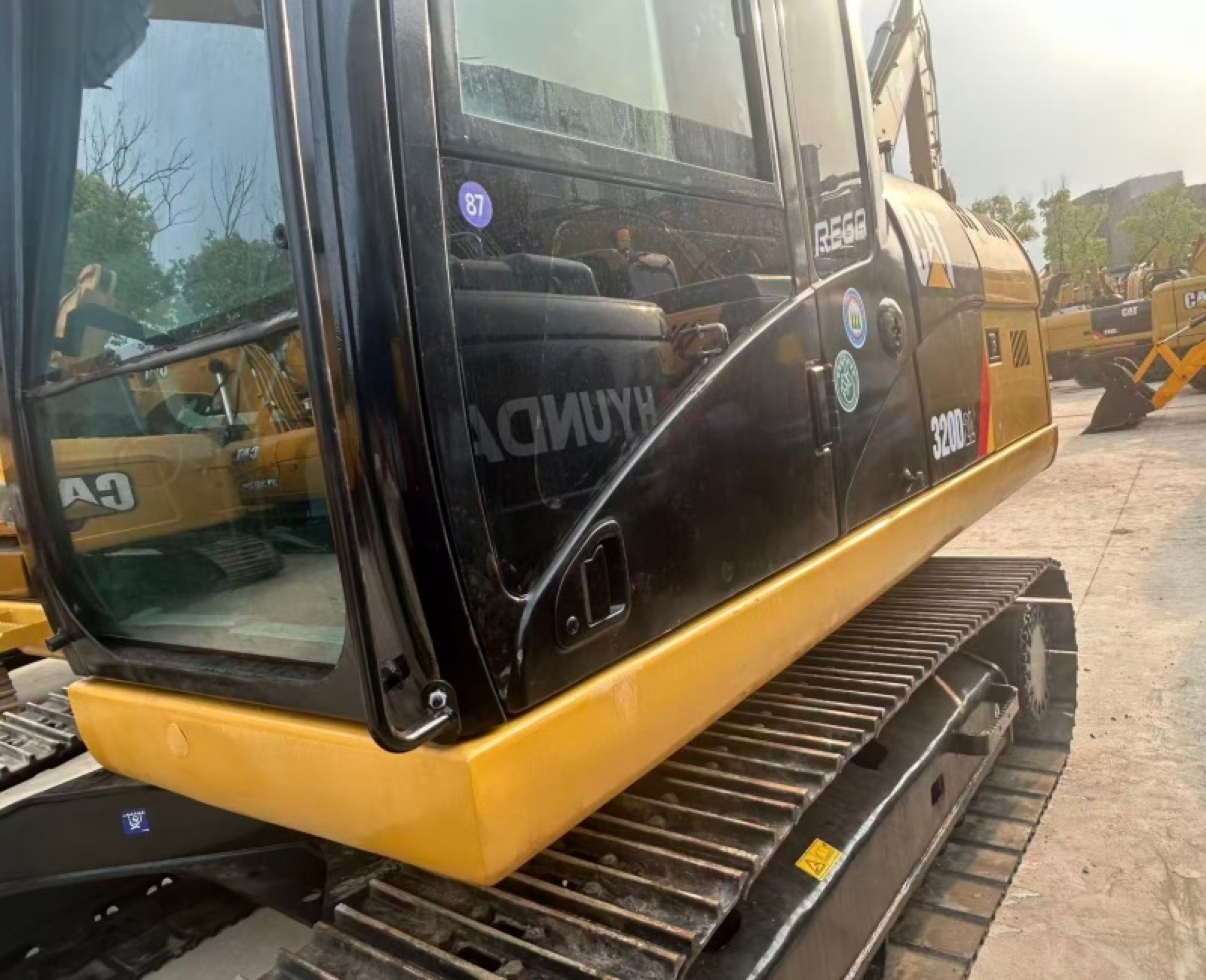 CAT 320D2L used excavator 0 photo 5