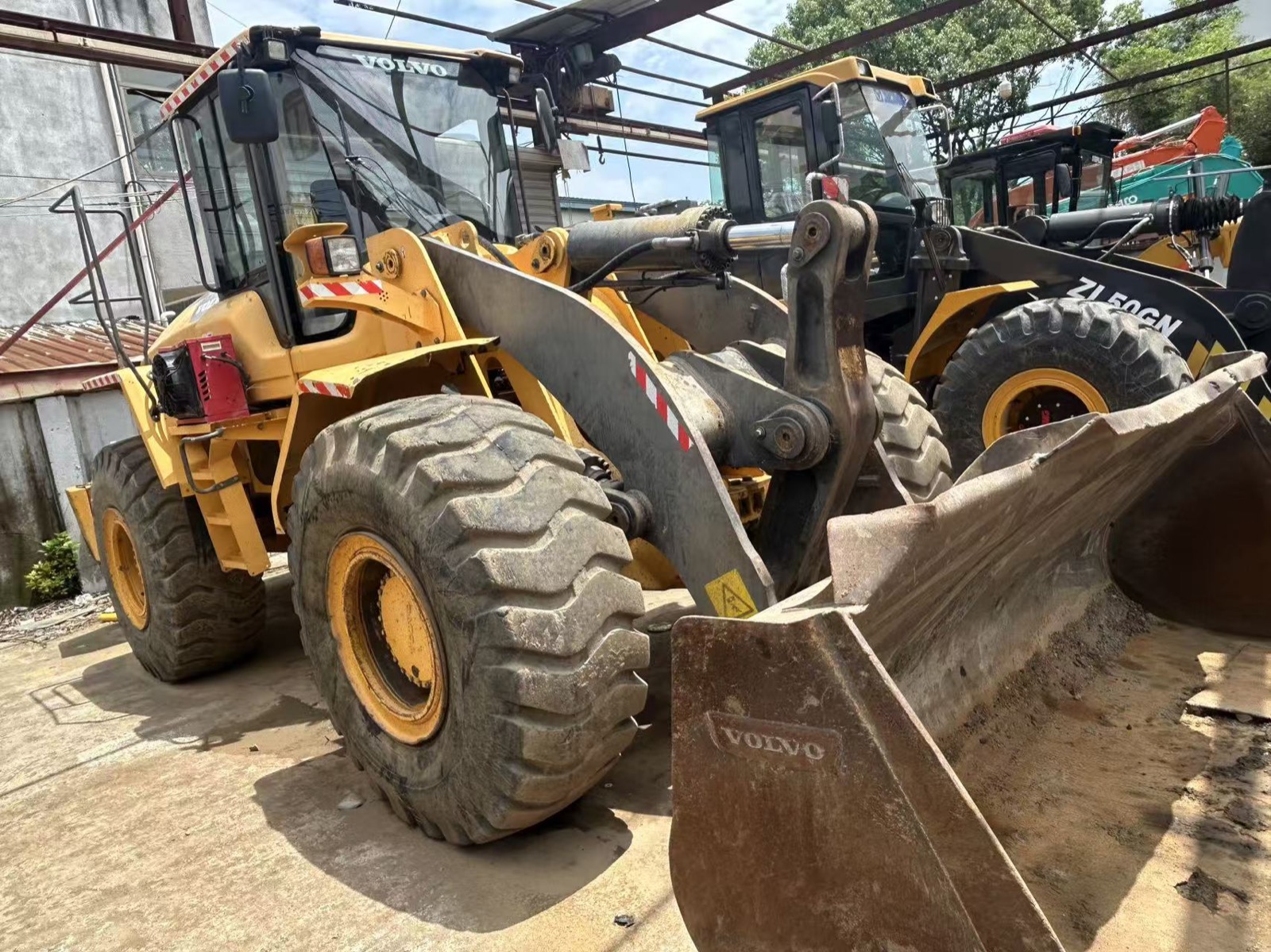 Used Volvo L120G Wheel Loader for Sale