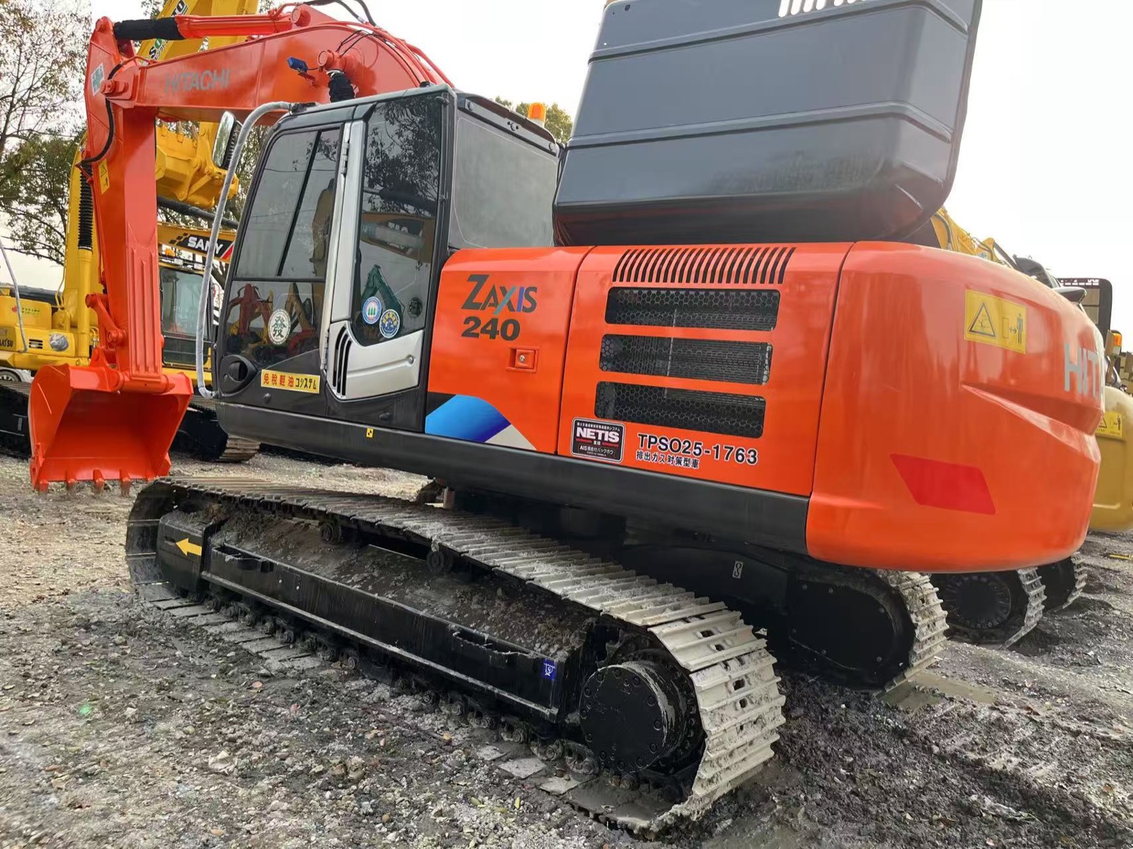 Hitachi 240 used excavator 0 photo 4