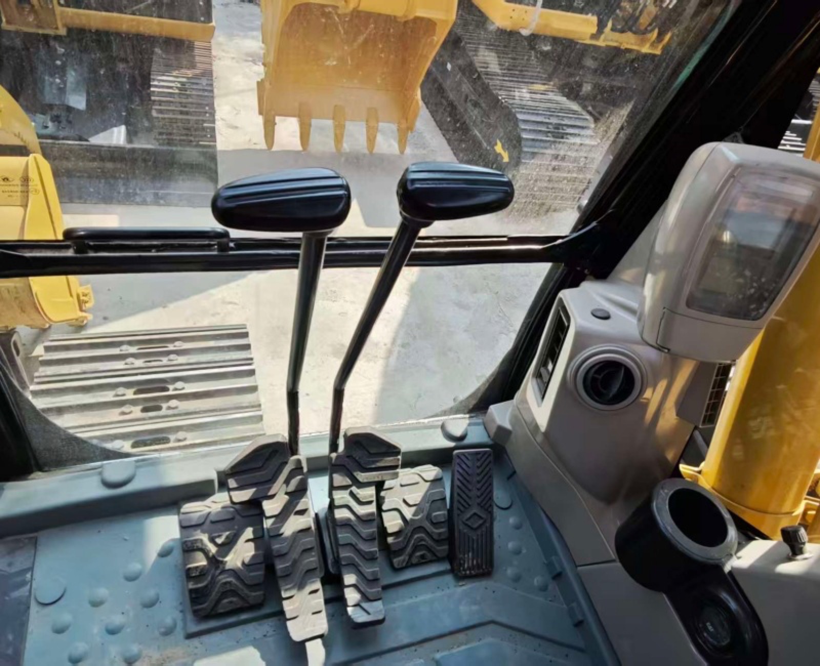 CAT 320C used excavator 0 photo 5
