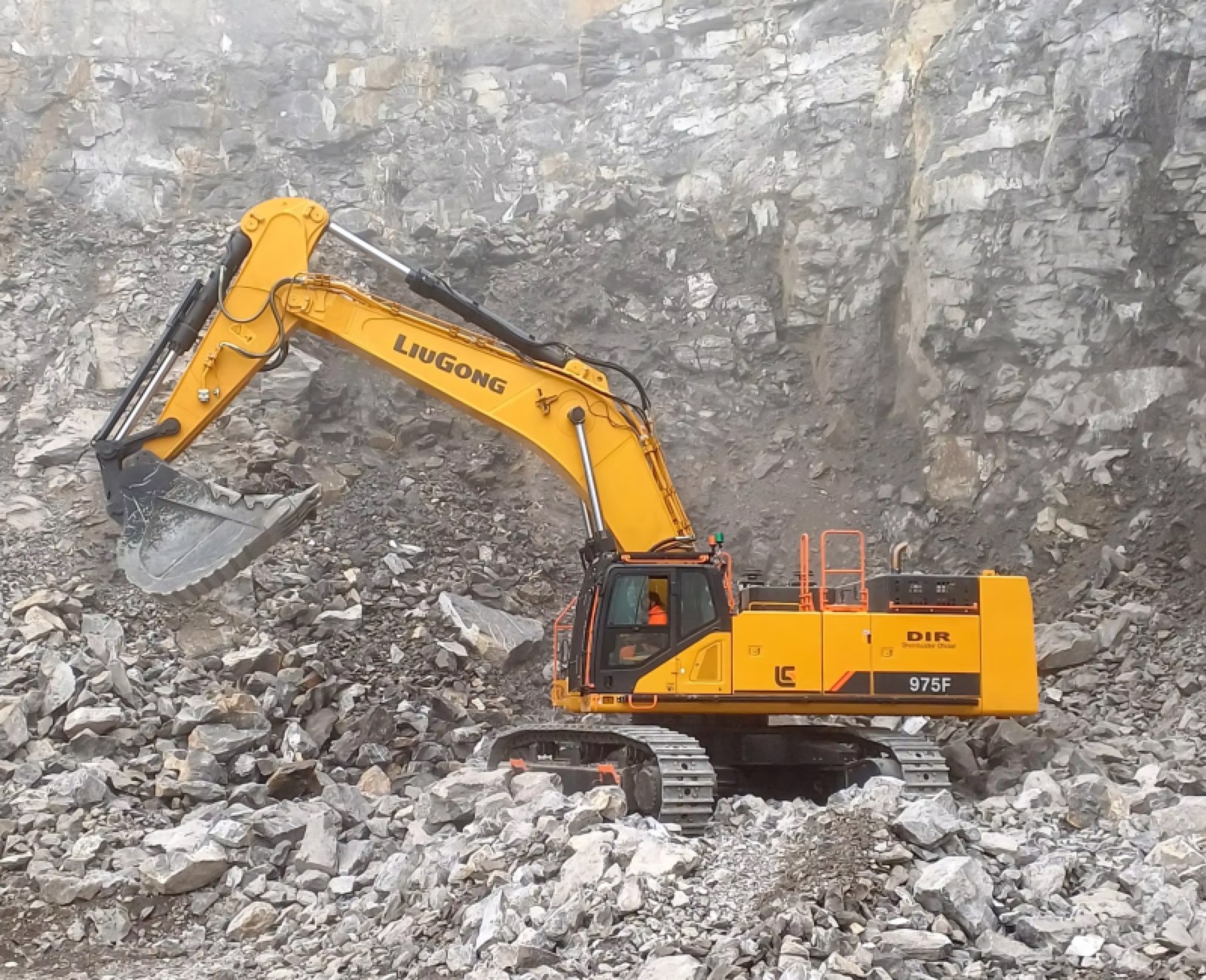 LiuGong 975F used excavator 0 photo 5