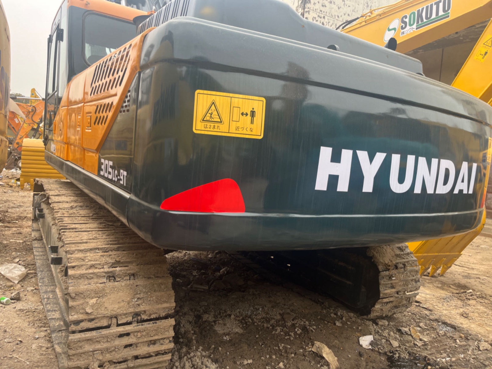 Hyundai 305LC-9T used excavator 0 photo 4