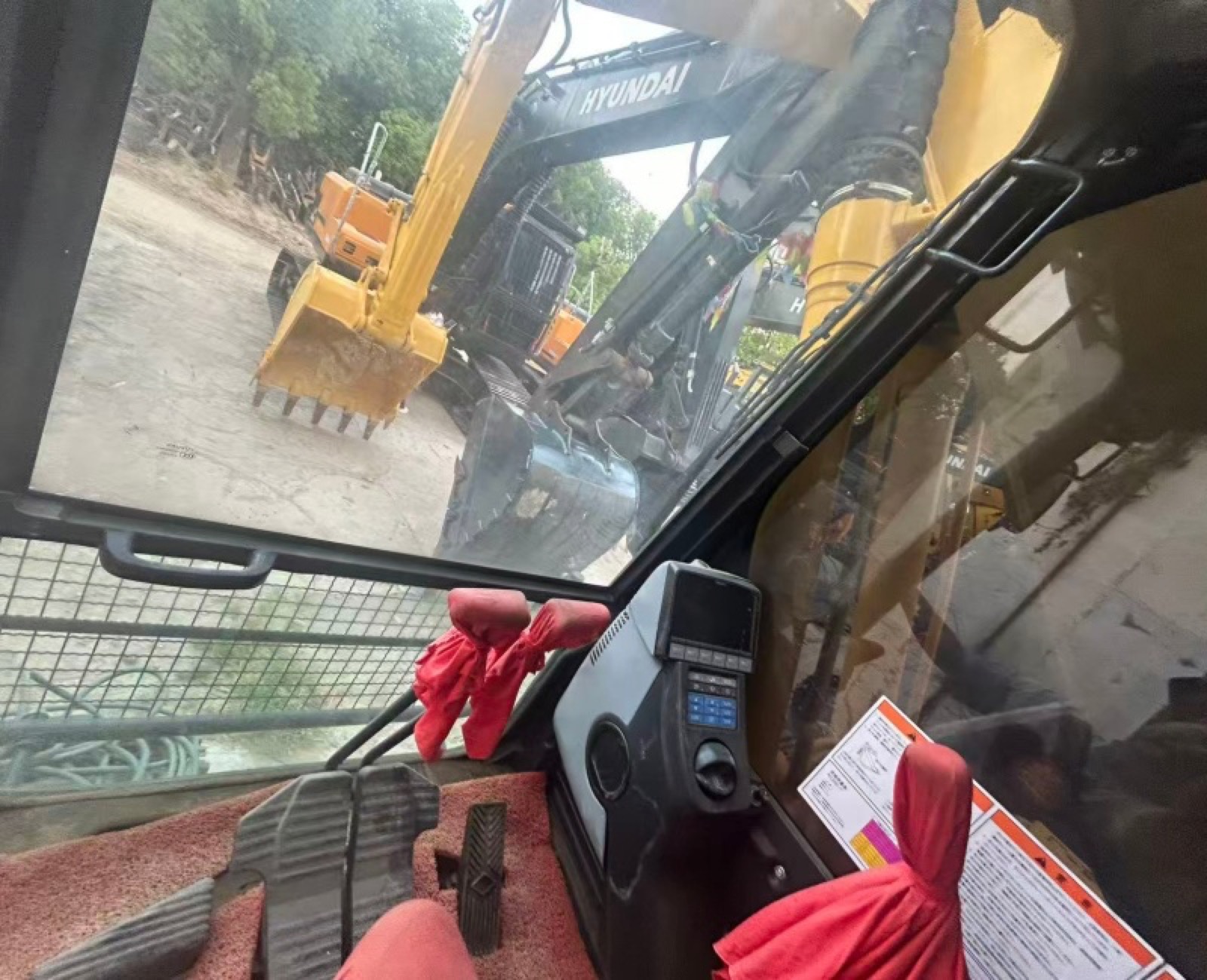 Komatsu PC240 used excavator 0 photo 3