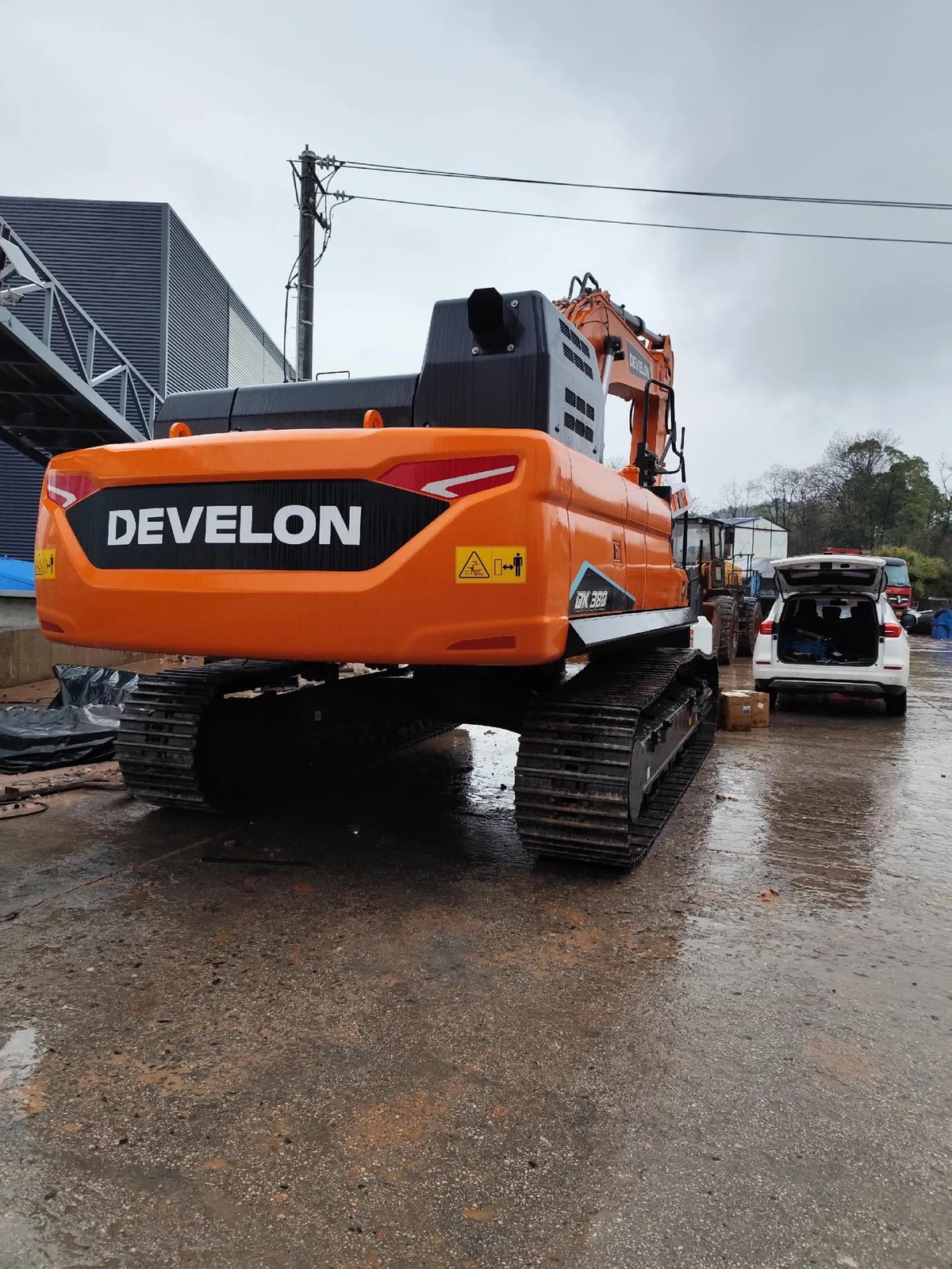 Doosan DX380 used excavator 0 photo 2