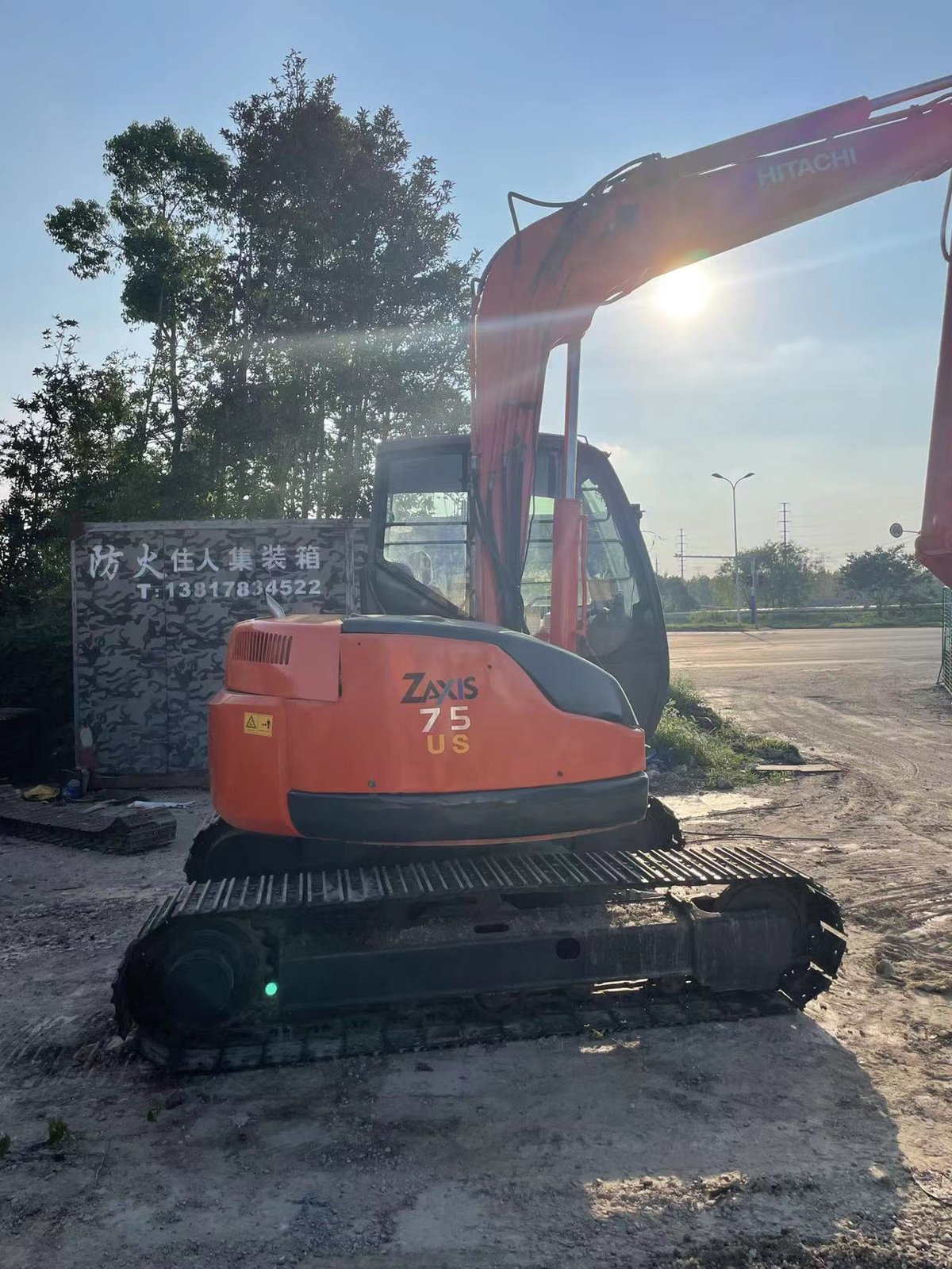 Hitachi 75 Mini used excavator 0 photo 2
