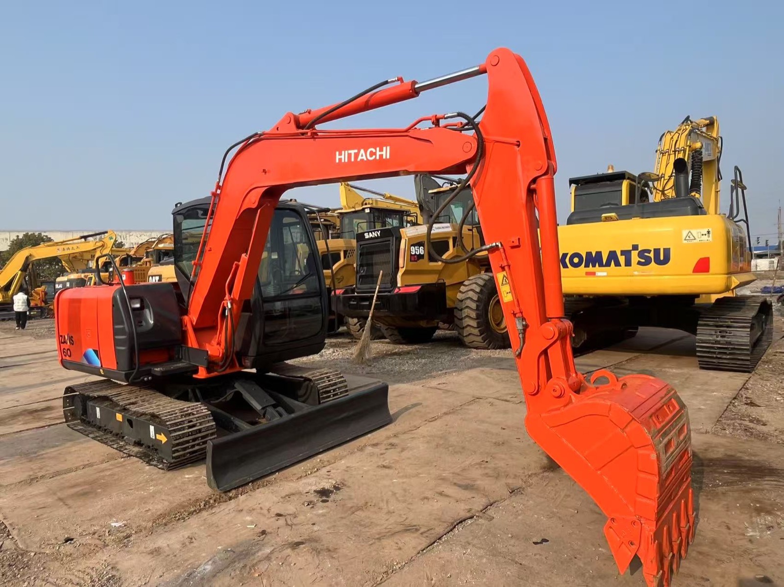 Hitachi 60 Mini used excavator 0 photo 3