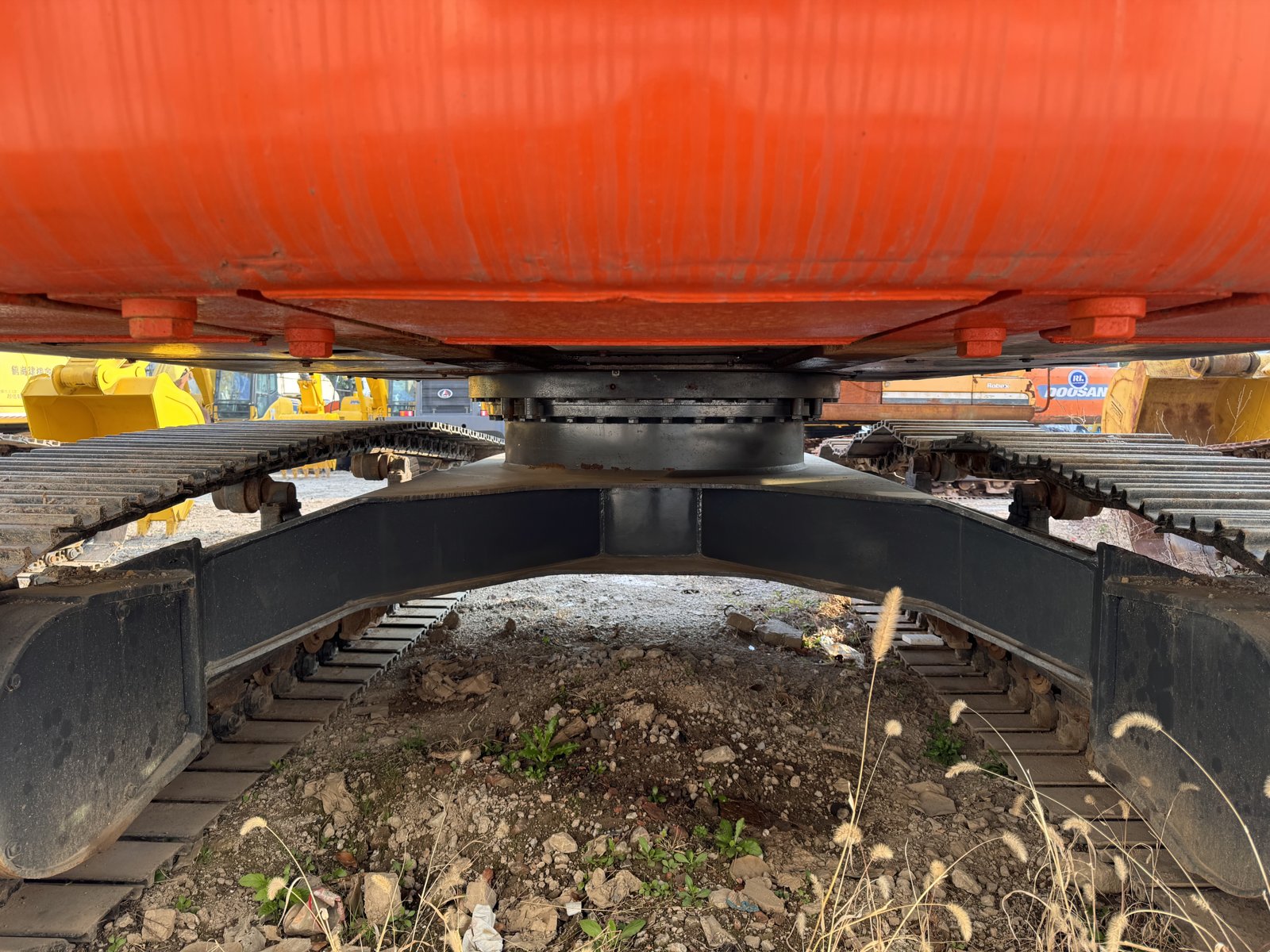 Hitachi 240 used excavator 0 photo 8