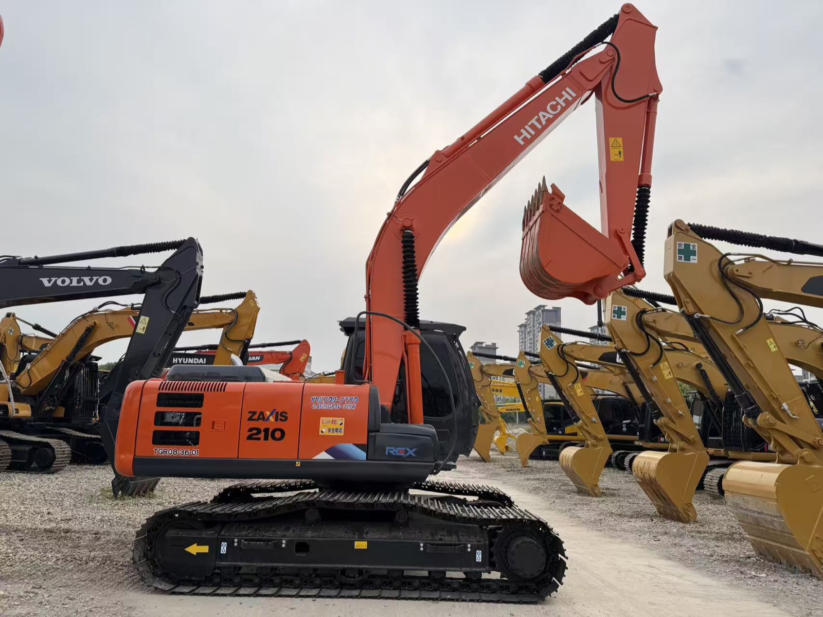 Hitachi 210 used excavator 0 photo 4