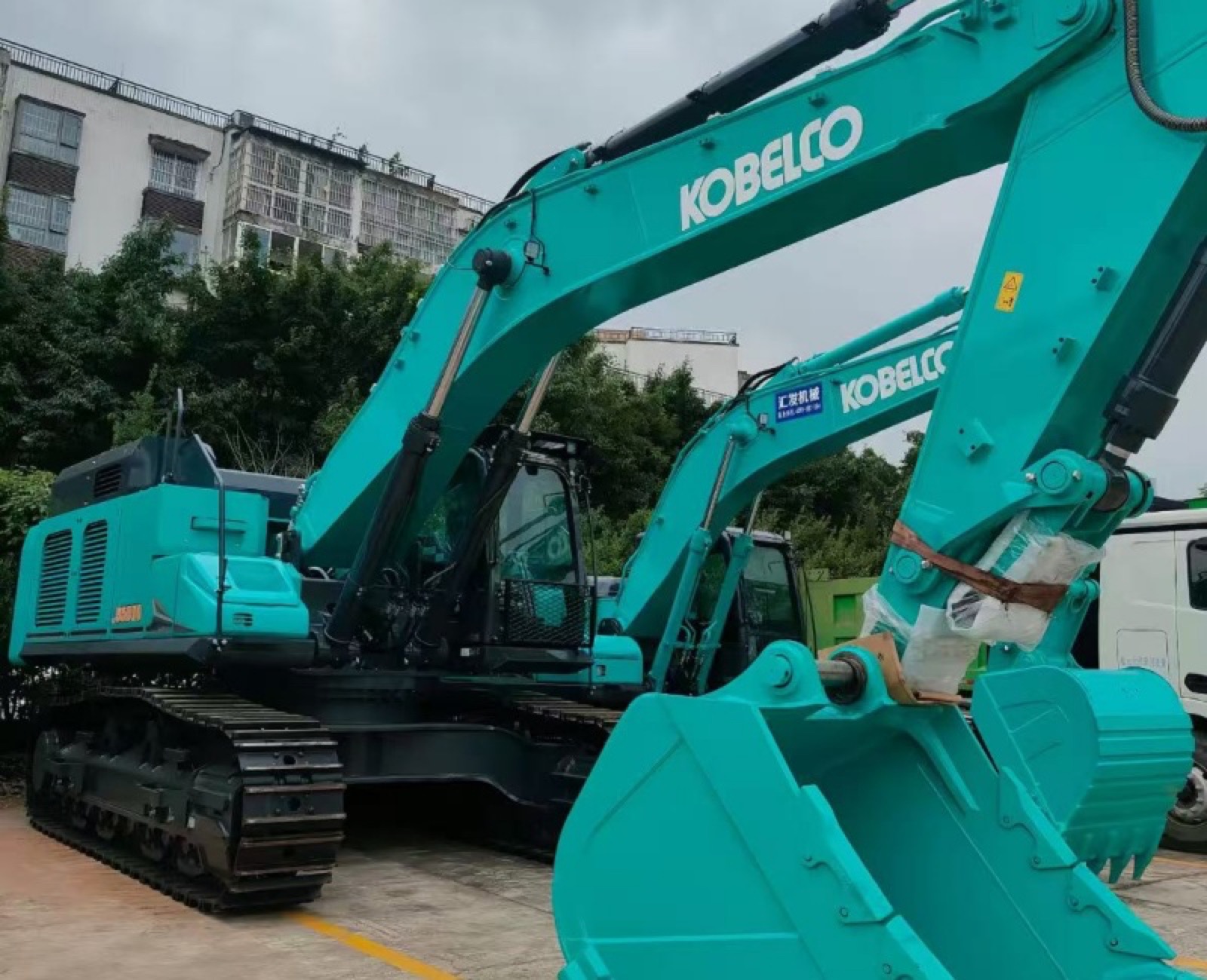 Kobelco SK550XD used excavator 0 photo 2