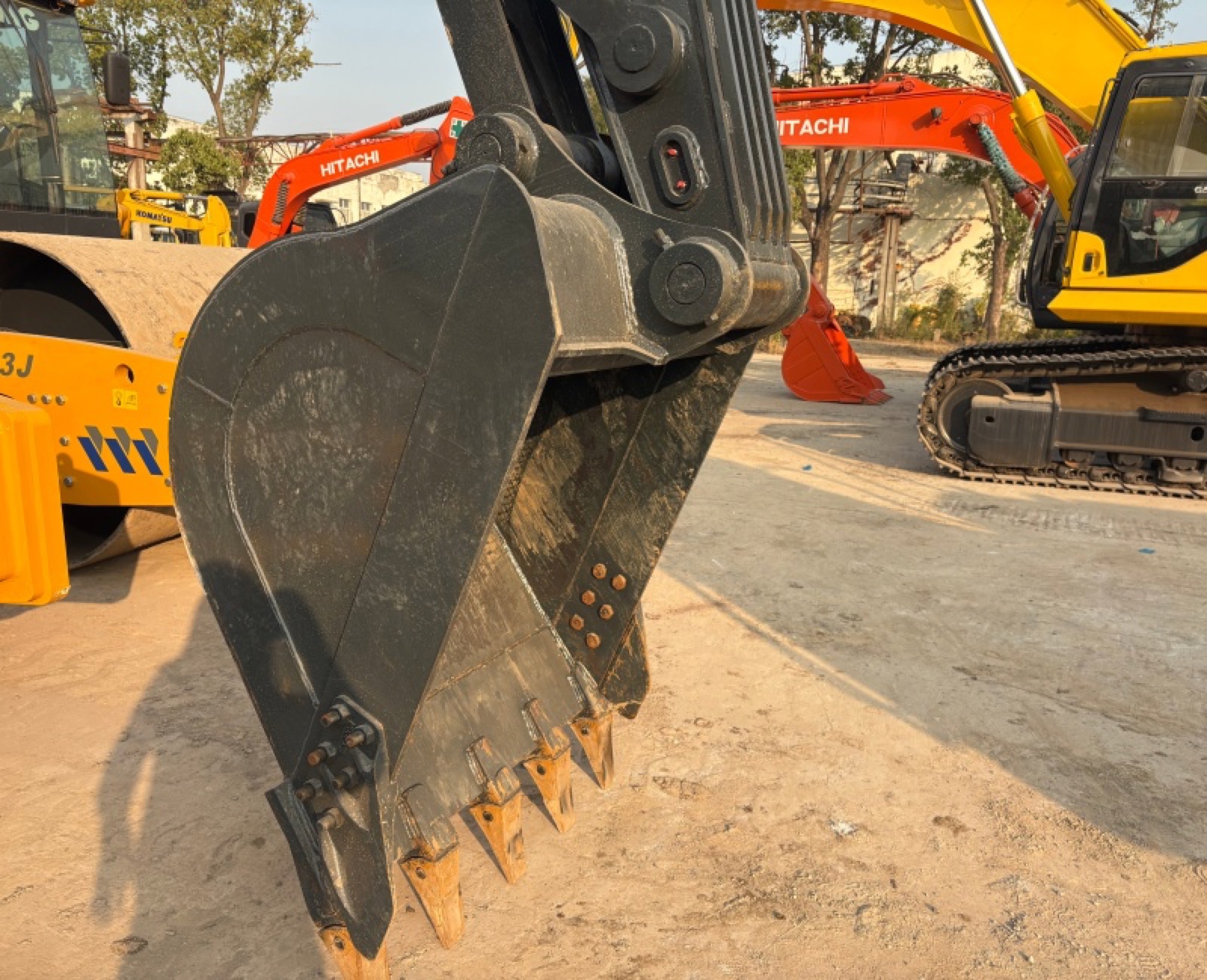 Hyundai HX220HD used excavator 0 photo 2