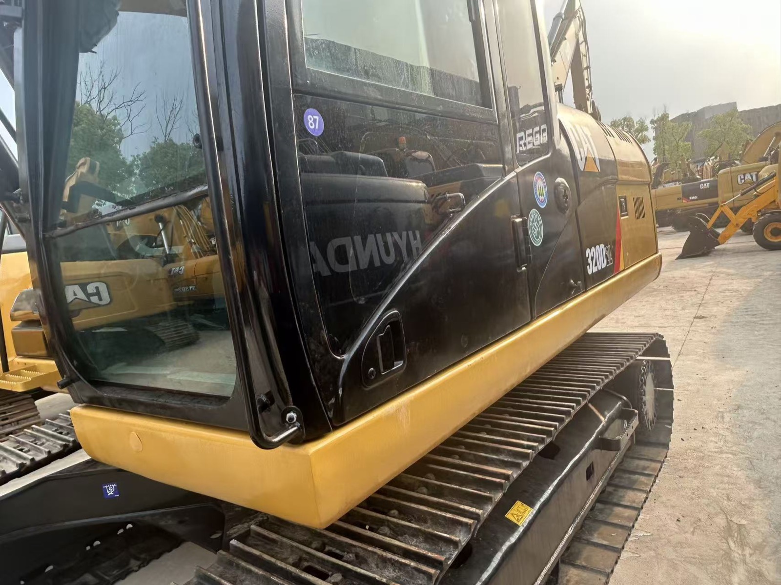 CAT 320D2L used excavator 0 photo 4