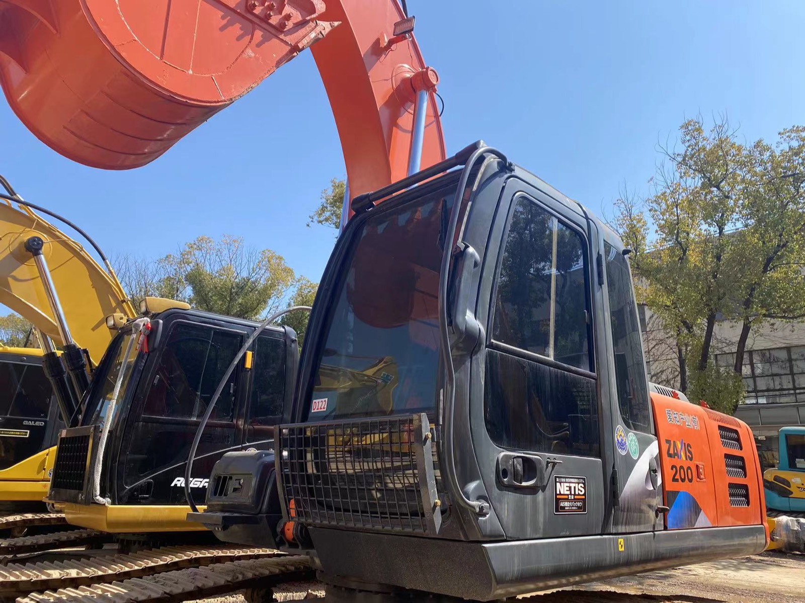 Hitachi ZX200 used excavator 0 photo 3