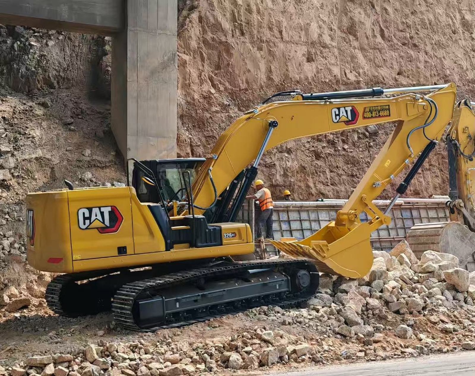 CAT 326GC used excavator 0 photo 4