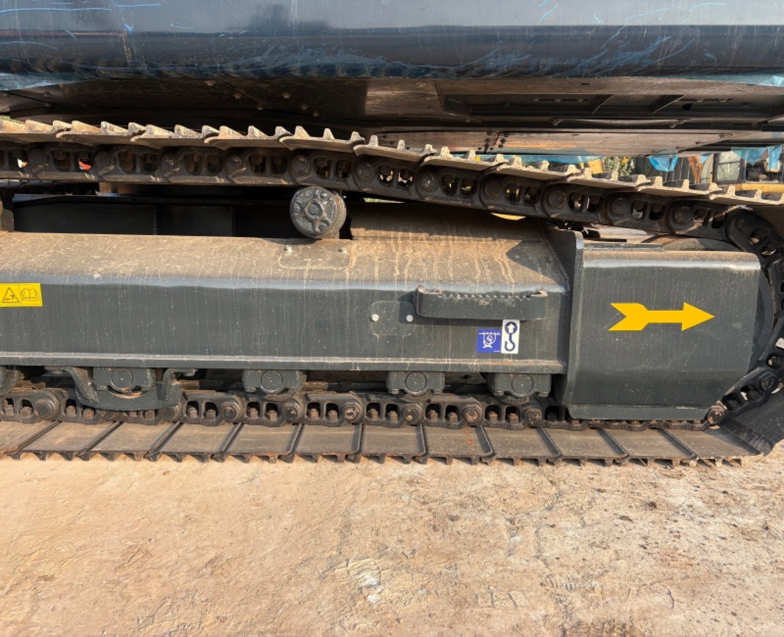 Hyundai HX220HD used excavator 0 photo 3