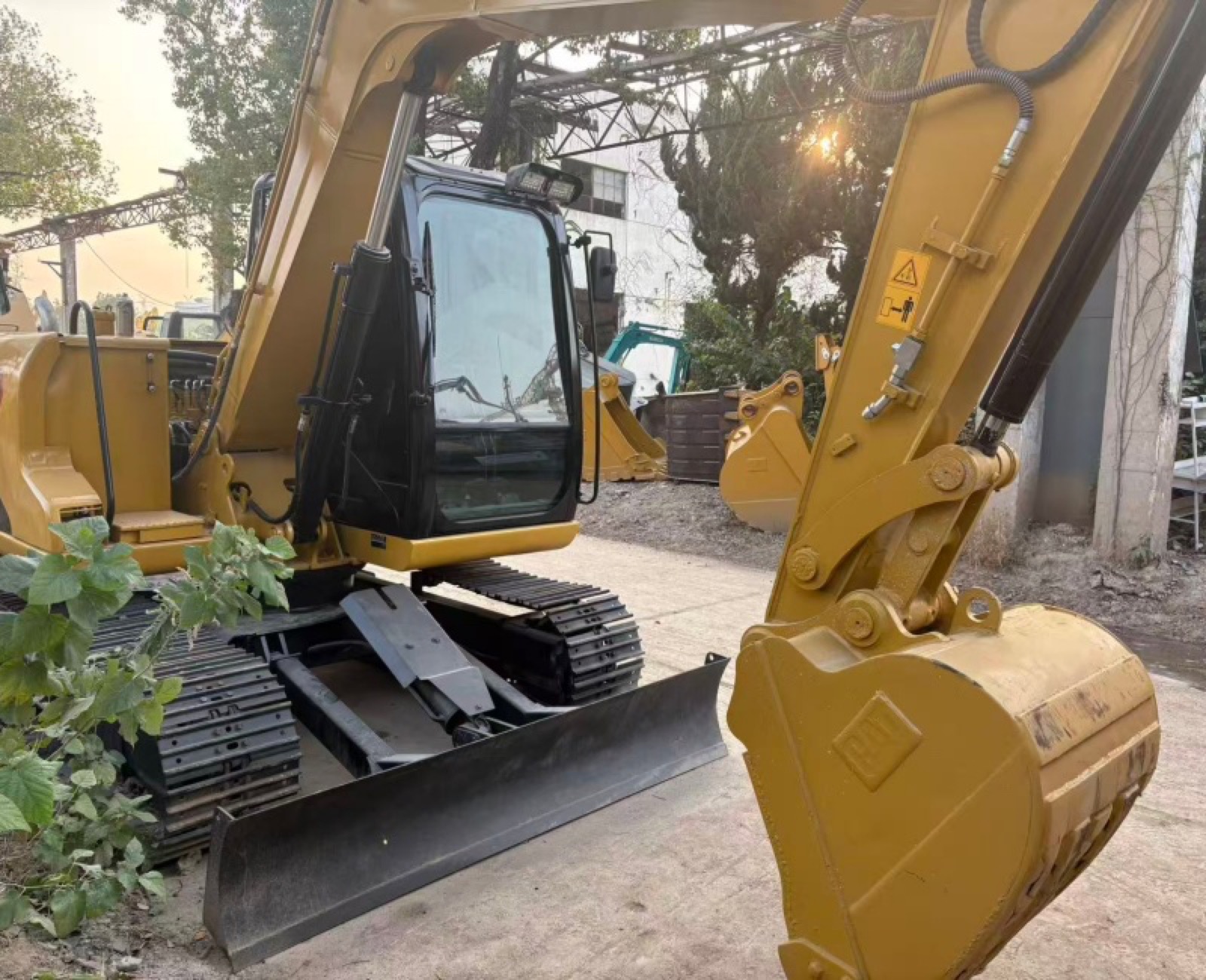 CAT 307 used excavator 0 photo 8