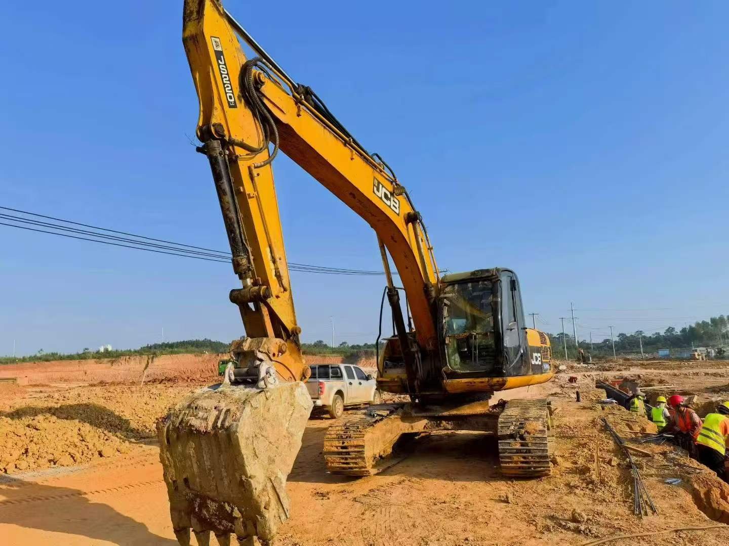 JCB 220 used excavator 0 photo 4