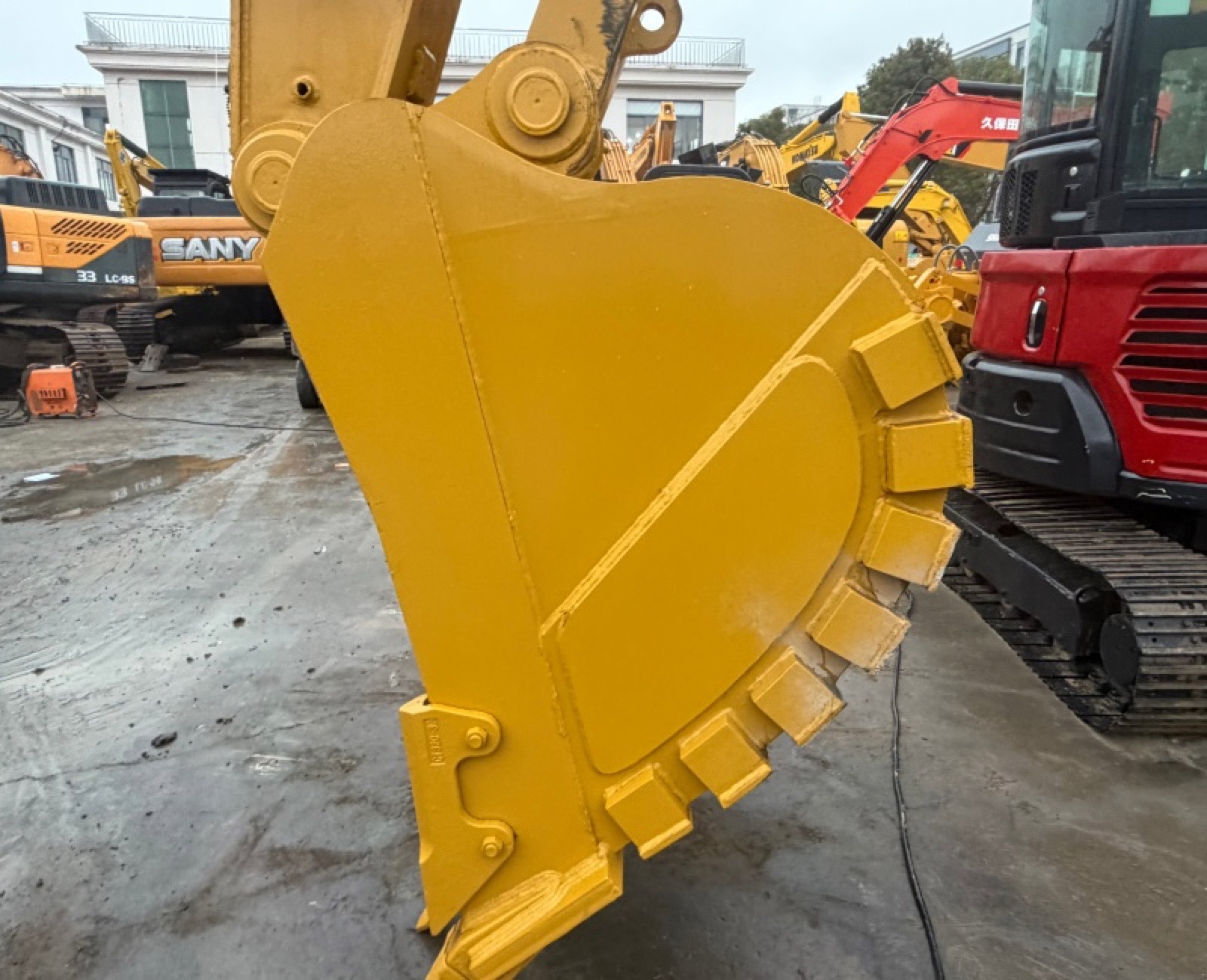 CAT 325 used excavator 0 photo 5