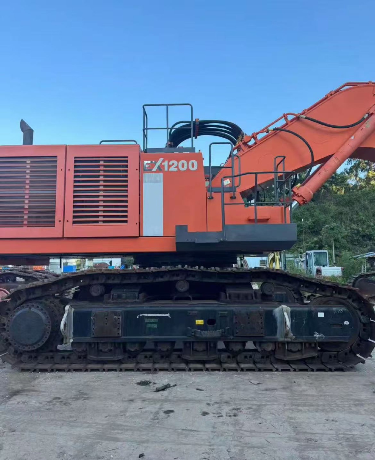 Hitachi EX1200 used excavator 0 photo 6