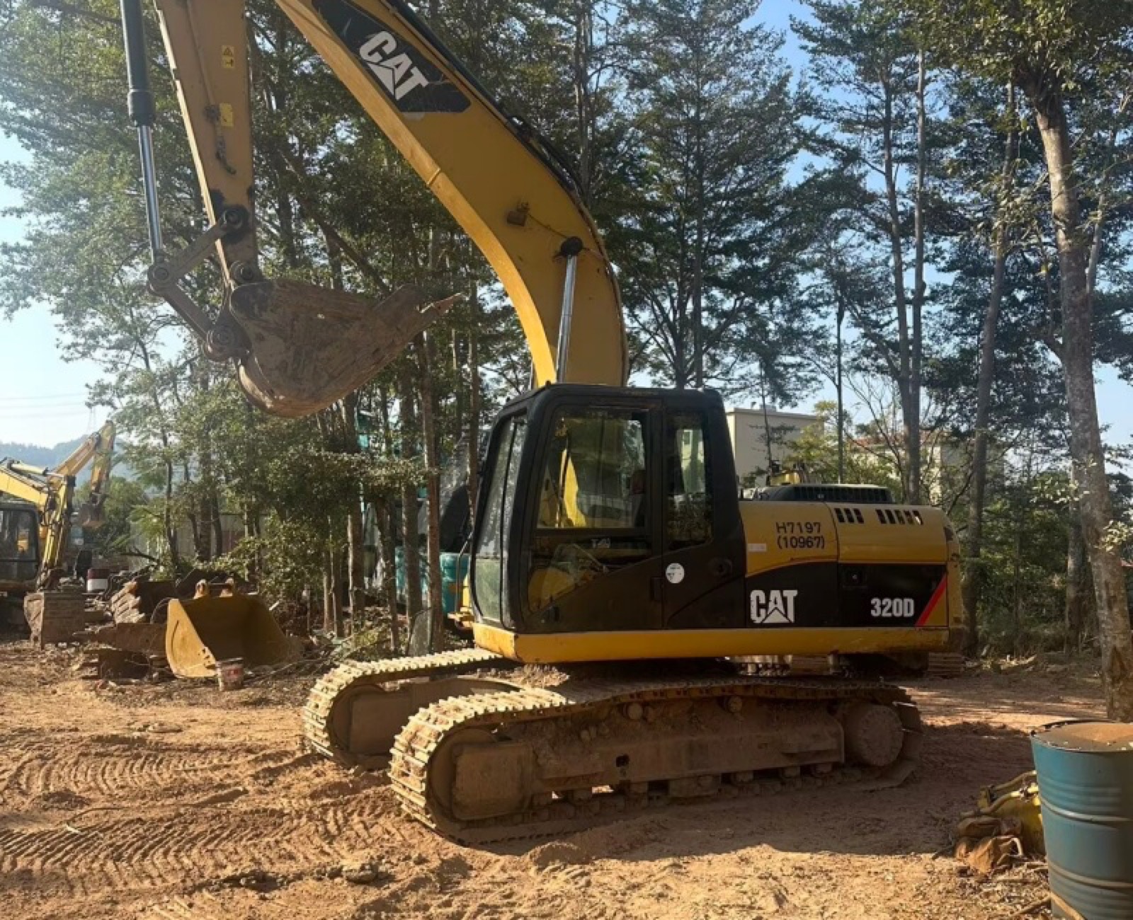 CAT 320D used excavator 0 photo 2