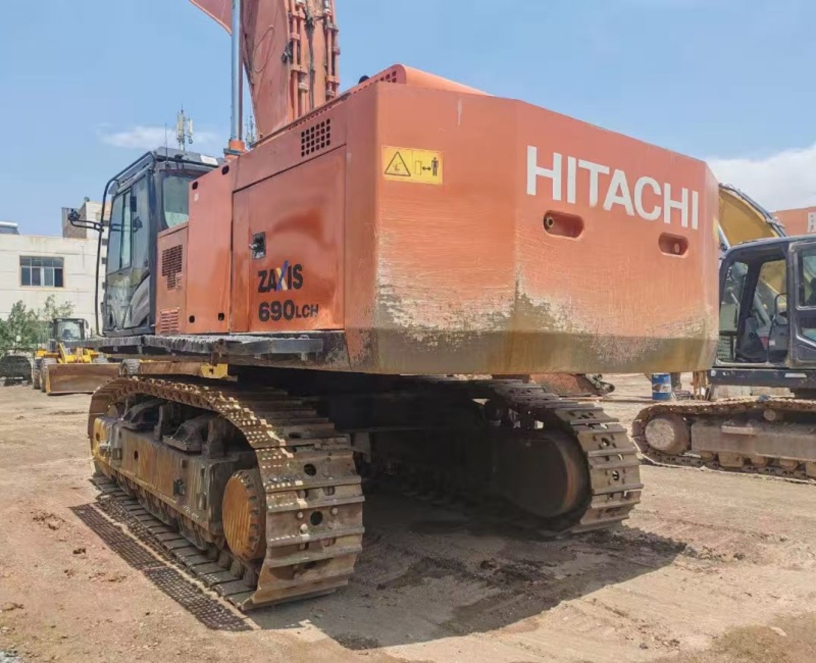 Used Hitachi ZX690 Excavator for Sale