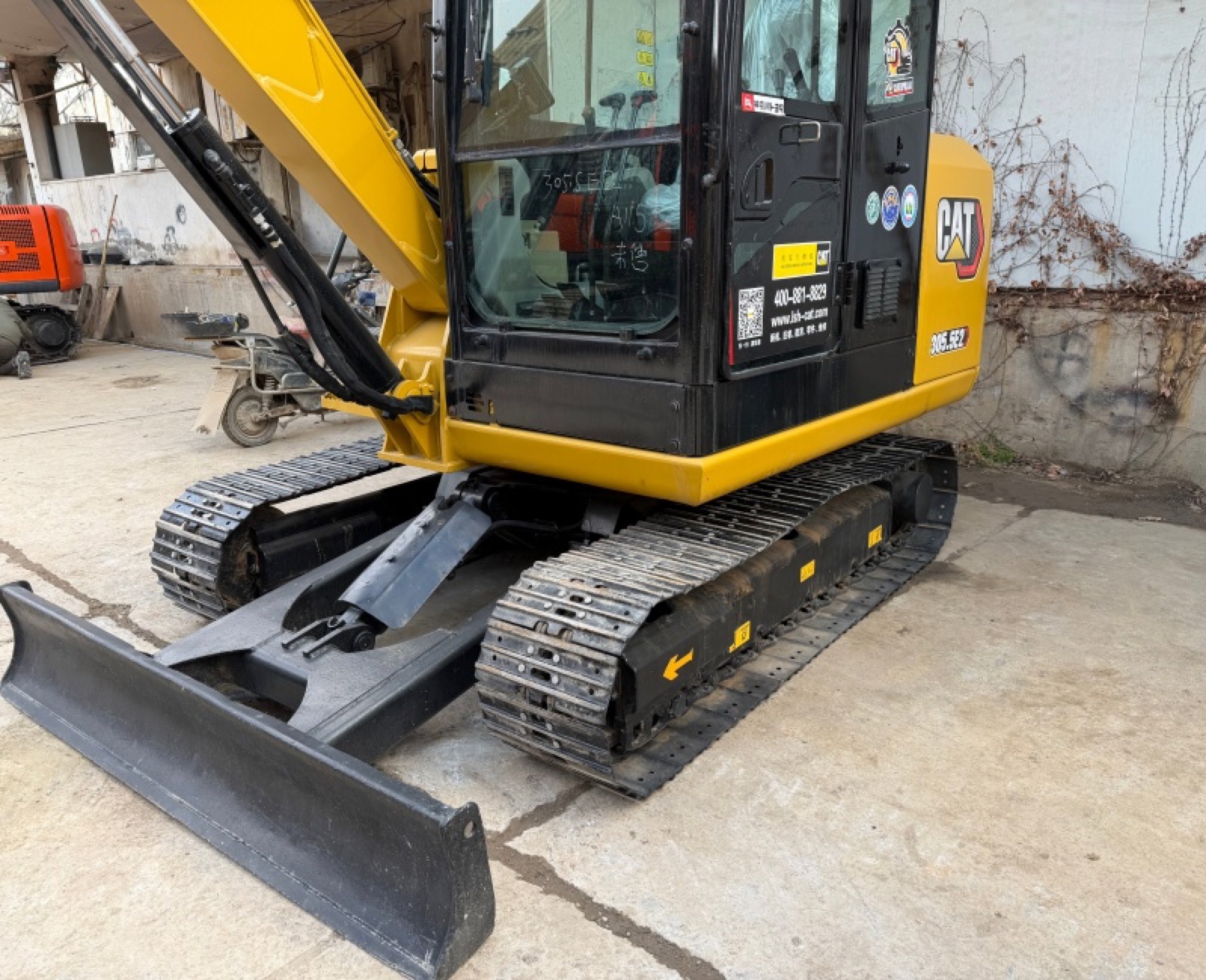 CAT 305 used excavator 0 photo 3
