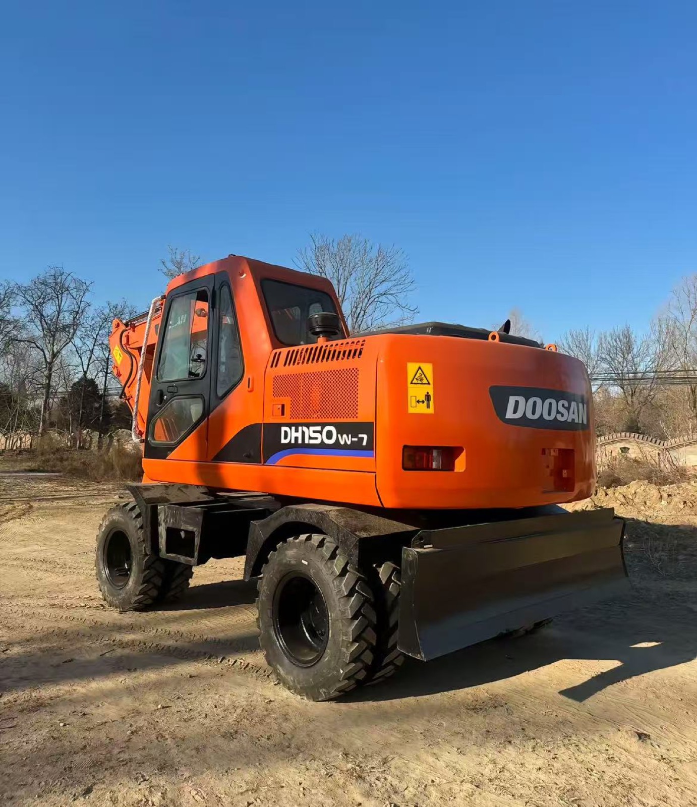 Doosan DH150W-7 used excavator 0 photo 5