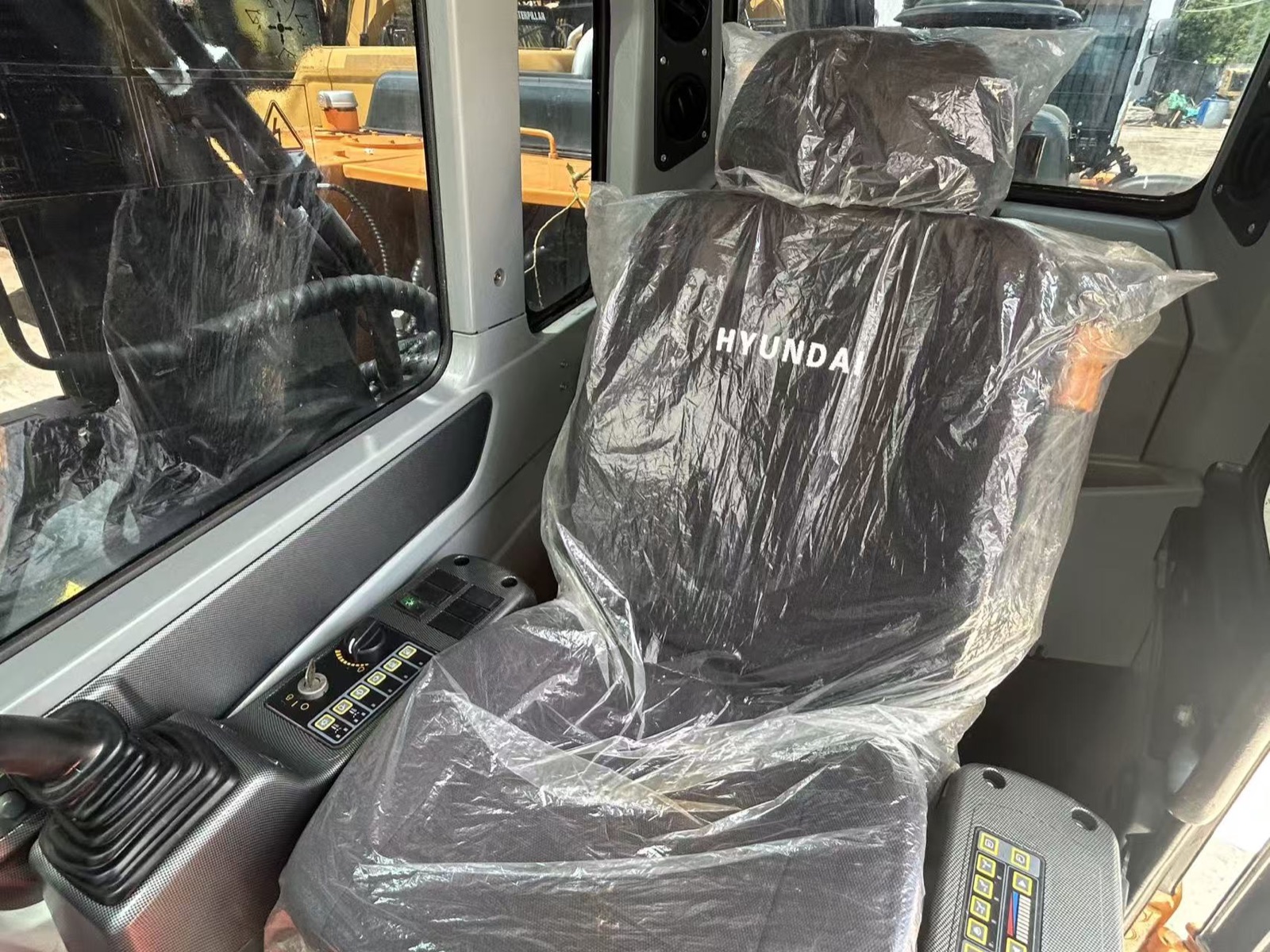 Used Hyundai HX220HD Excavator for Sale