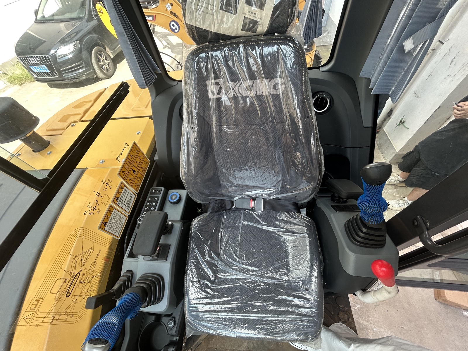 XCMG XE60GPRO Mini used excavator 0 photo 3