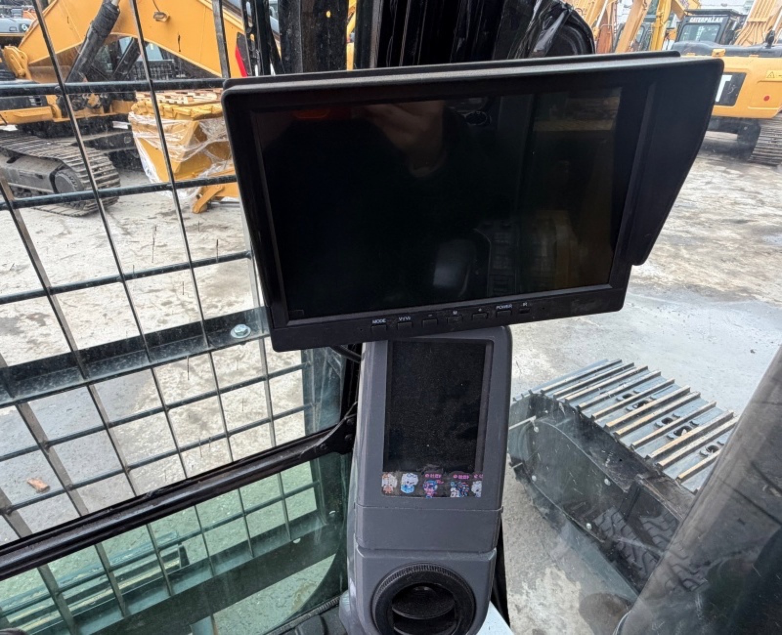 CAT 330D2L used excavator 0 photo 8
