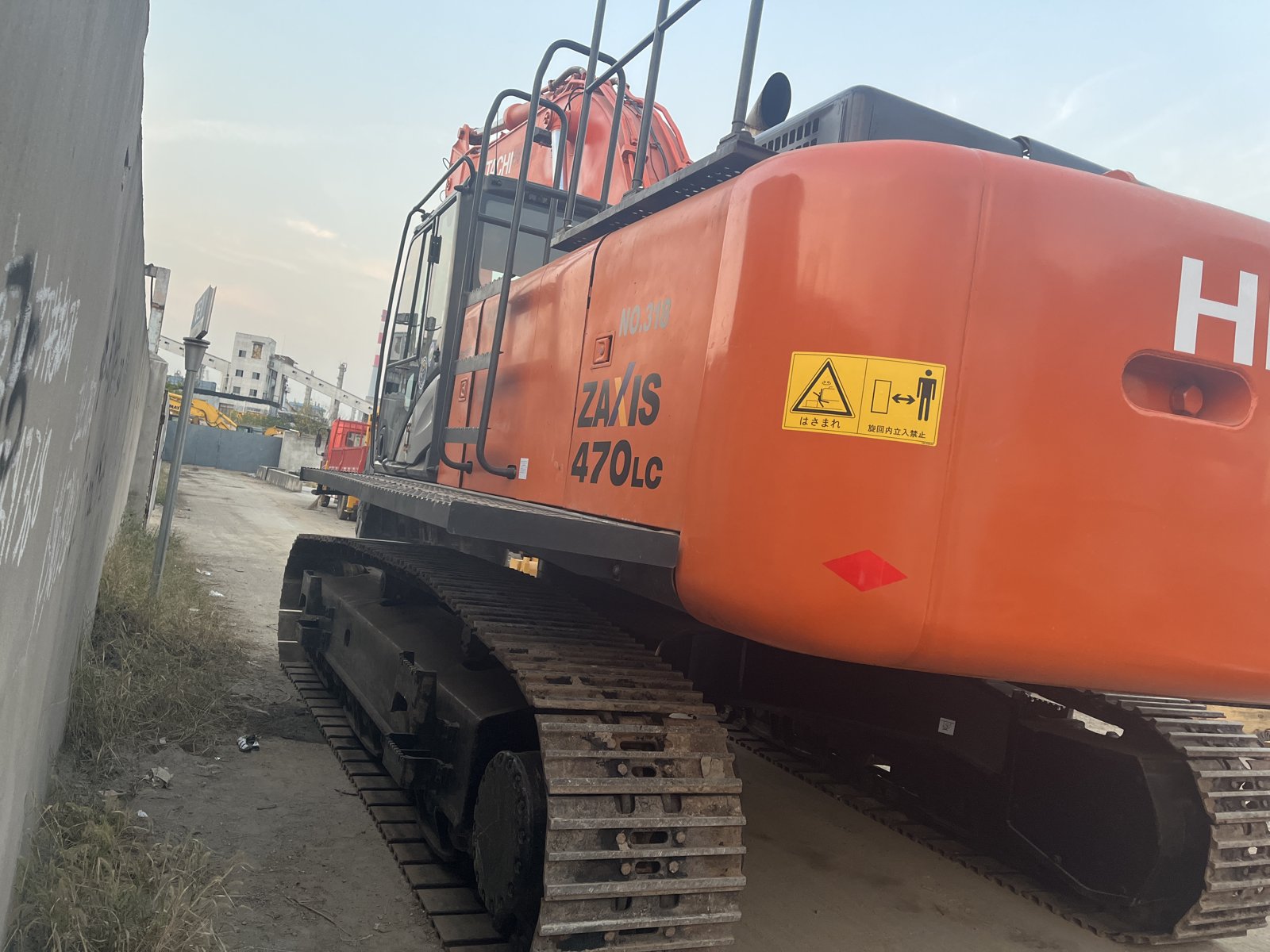 Hitachi 470 used excavator 0 photo 4
