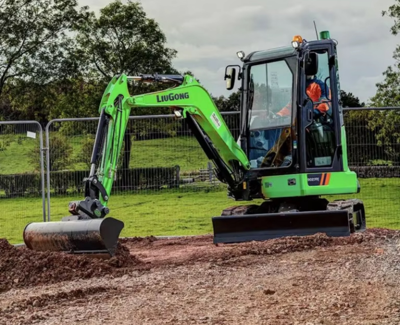 LiuGong 9027FE Mini used excavator 0 photo 4