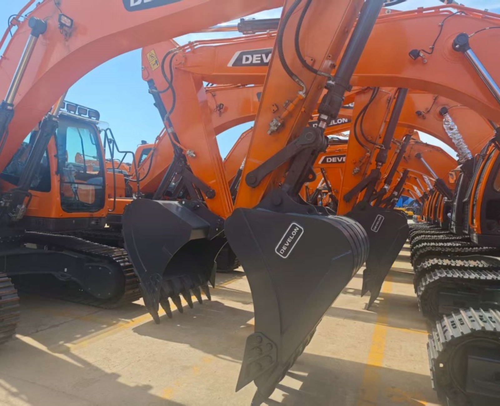 Doosan DX225NLCA used excavator 0 photo 5