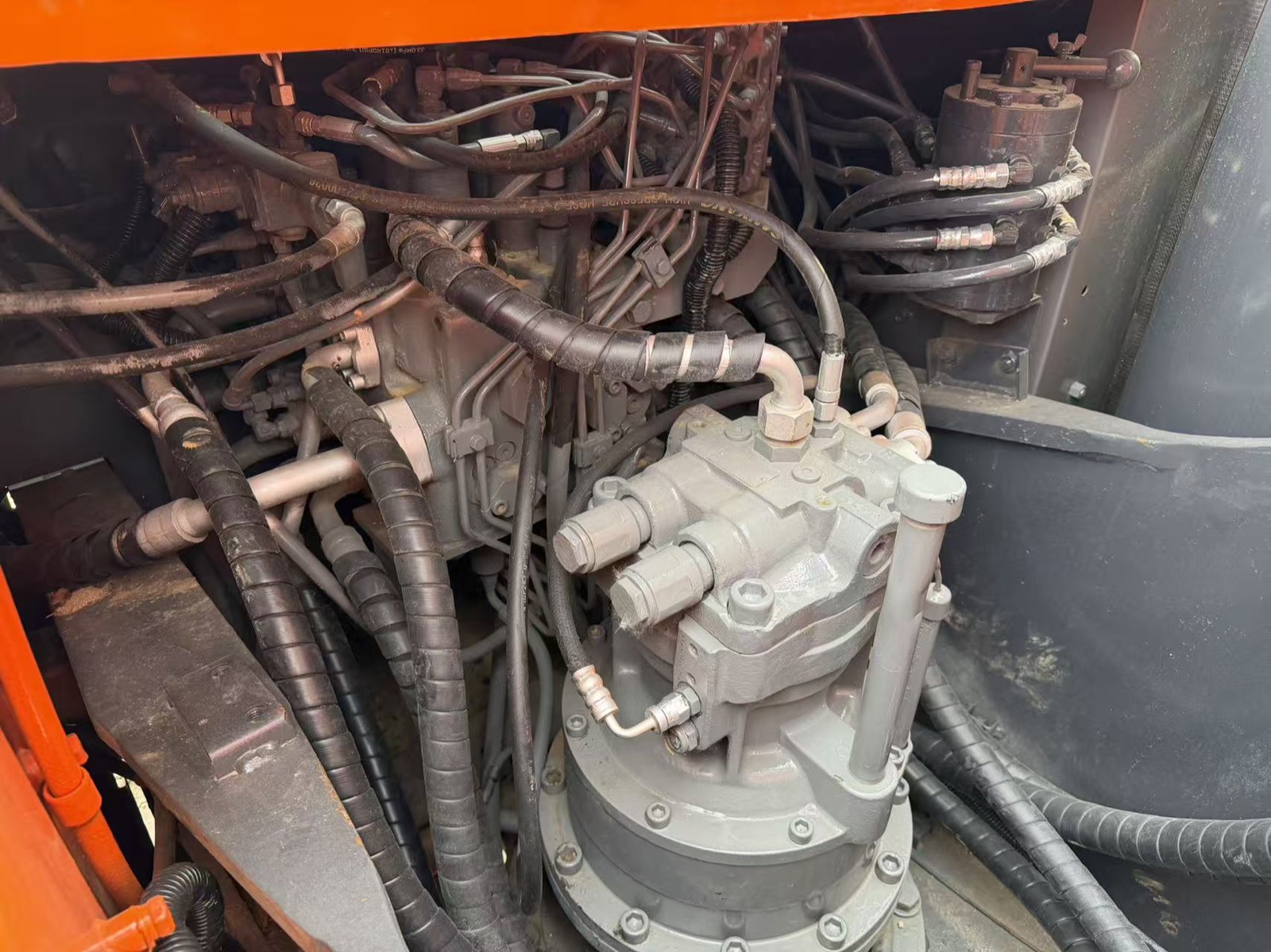 Hitachi 210 used excavator 0 photo 3