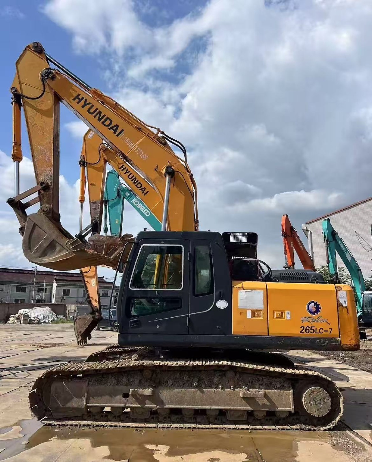 Used Hyundai 265LC-7 Excavator for Sale