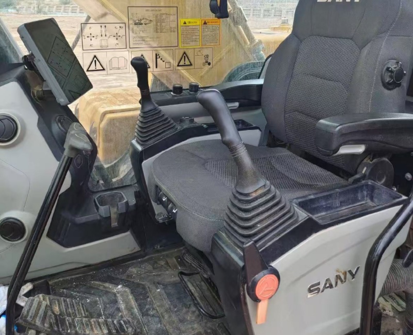 Sany 305 used excavator 0 photo 5