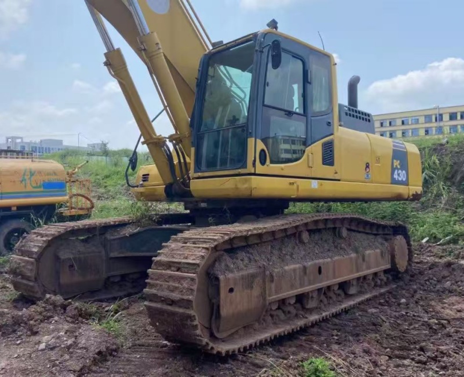 Komatsu PC430 used excavator 0 photo 6
