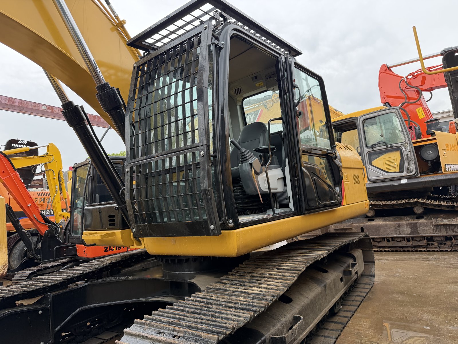 CAT 325 used excavator 0 photo 8
